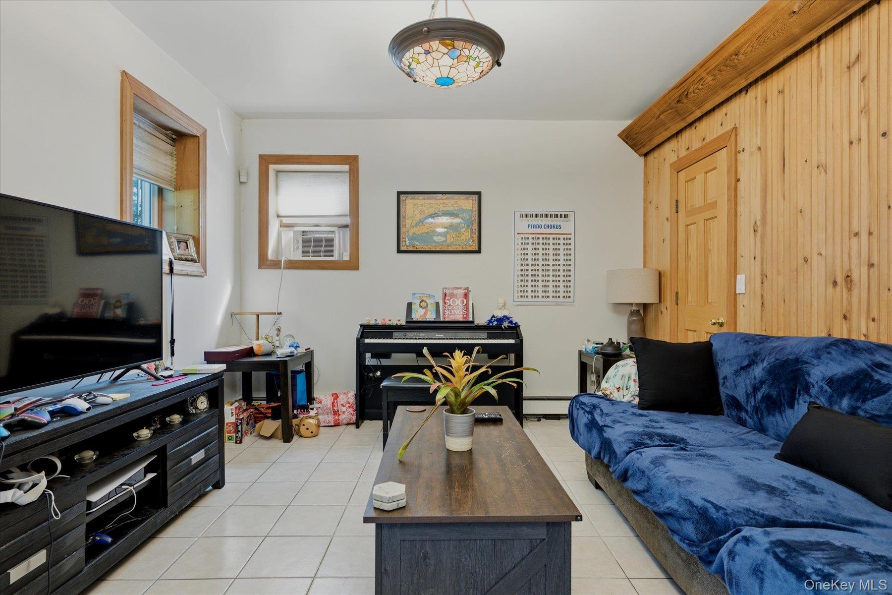 Single Family Sylvan Lane Suffolk County, NY 11764, MLS-1048589-33
