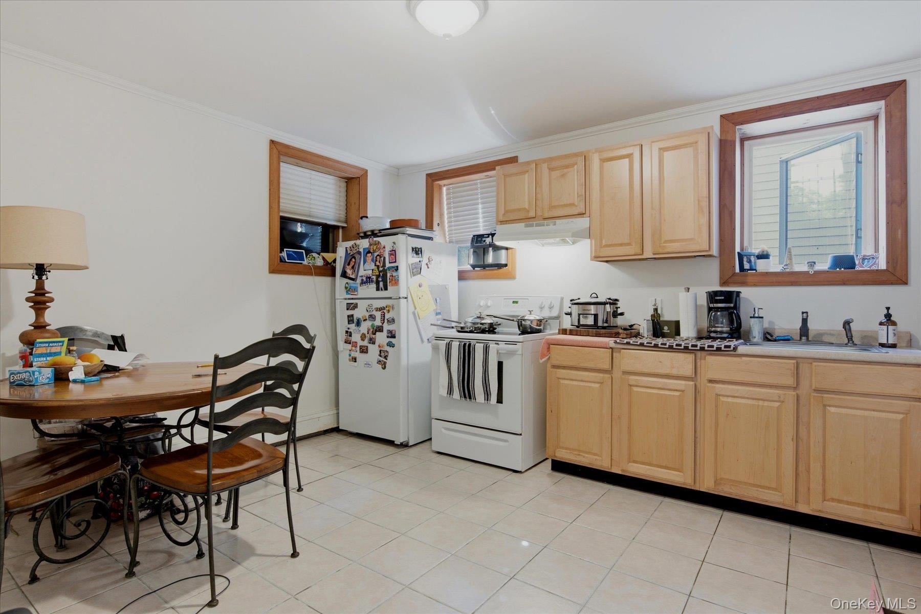 Single Family Sylvan Lane Suffolk County, NY 11764, MLS-1048589-34
