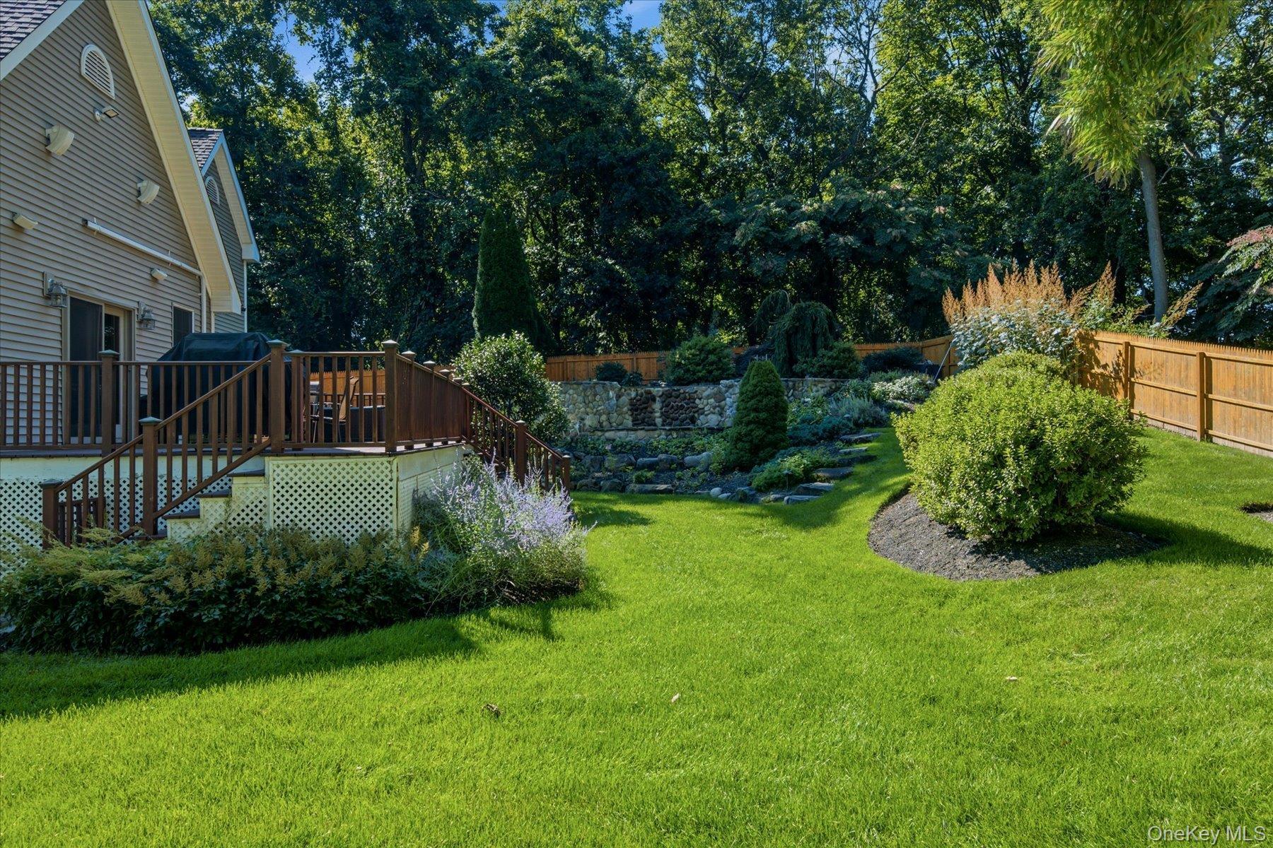Single Family Sylvan Lane Suffolk County, NY 11764, MLS-1048589-4