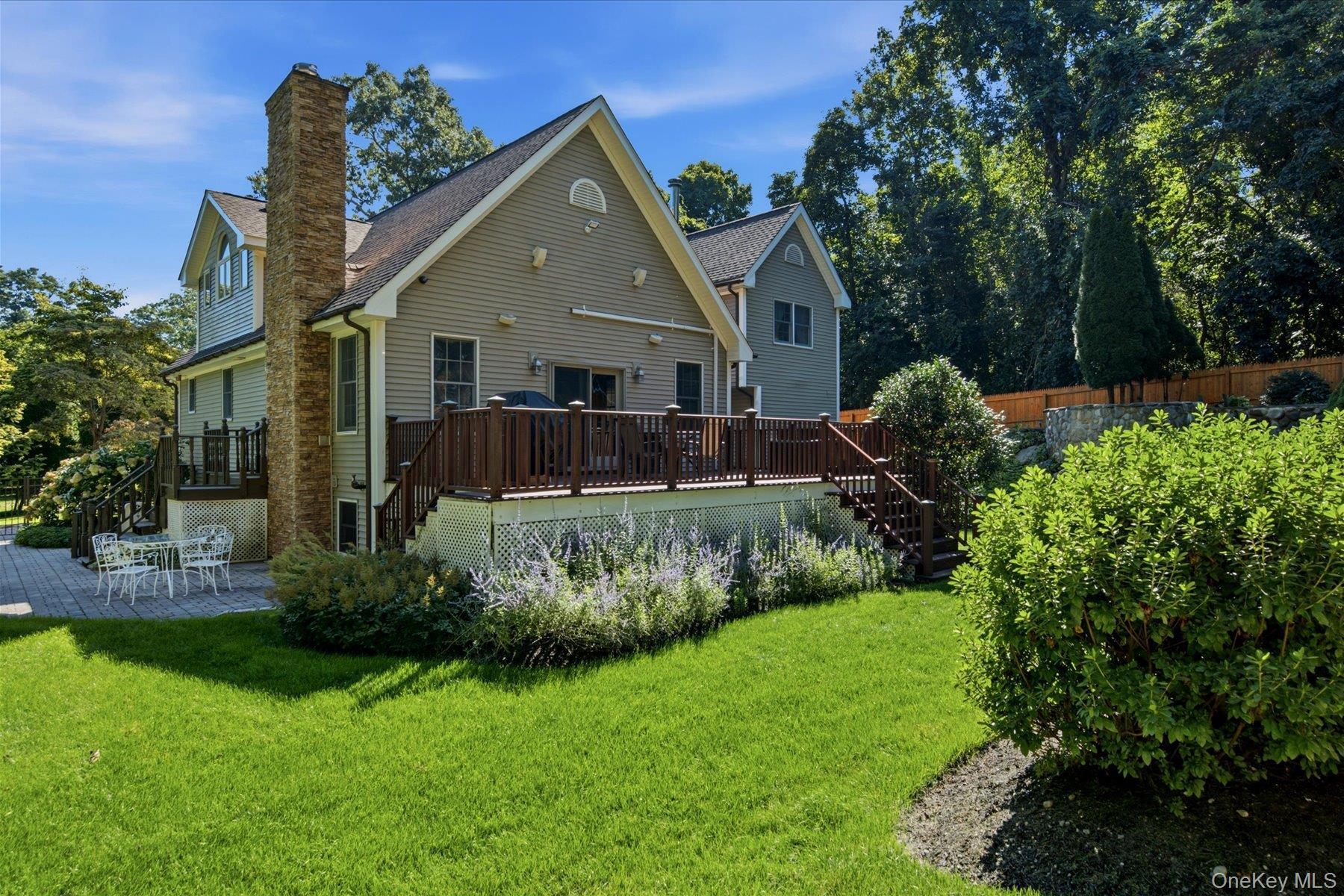 Single Family Sylvan Lane Suffolk County, NY 11764, MLS-1048589-5