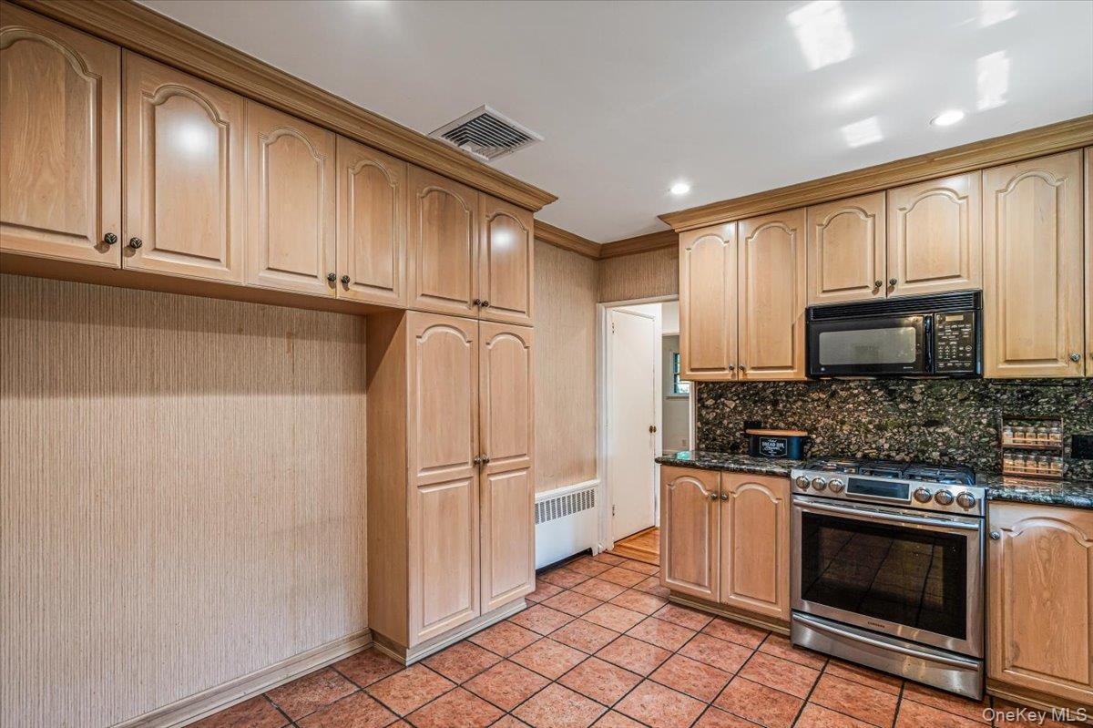 Single Family Stewart Road  Queens, NY 11364, MLS-1048593-10