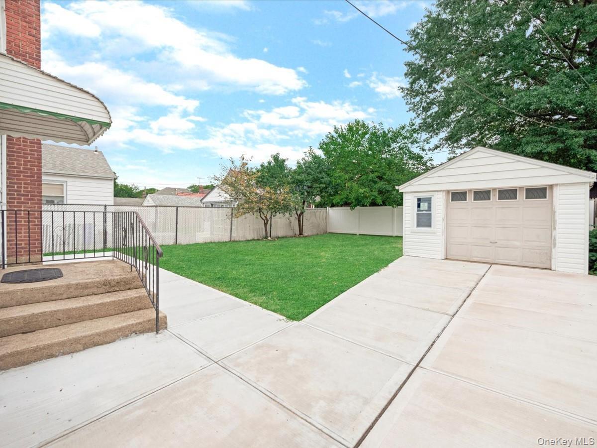 Single Family 267th Street  Queens, NY 11004, MLS-1048598-23