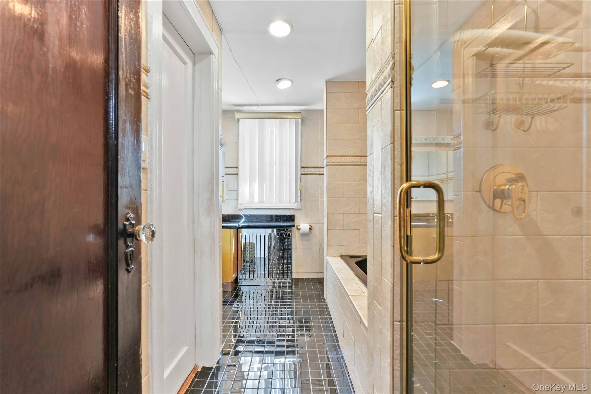 Single Family 227th Street Queens, NY 11413, MLS-1048599-17