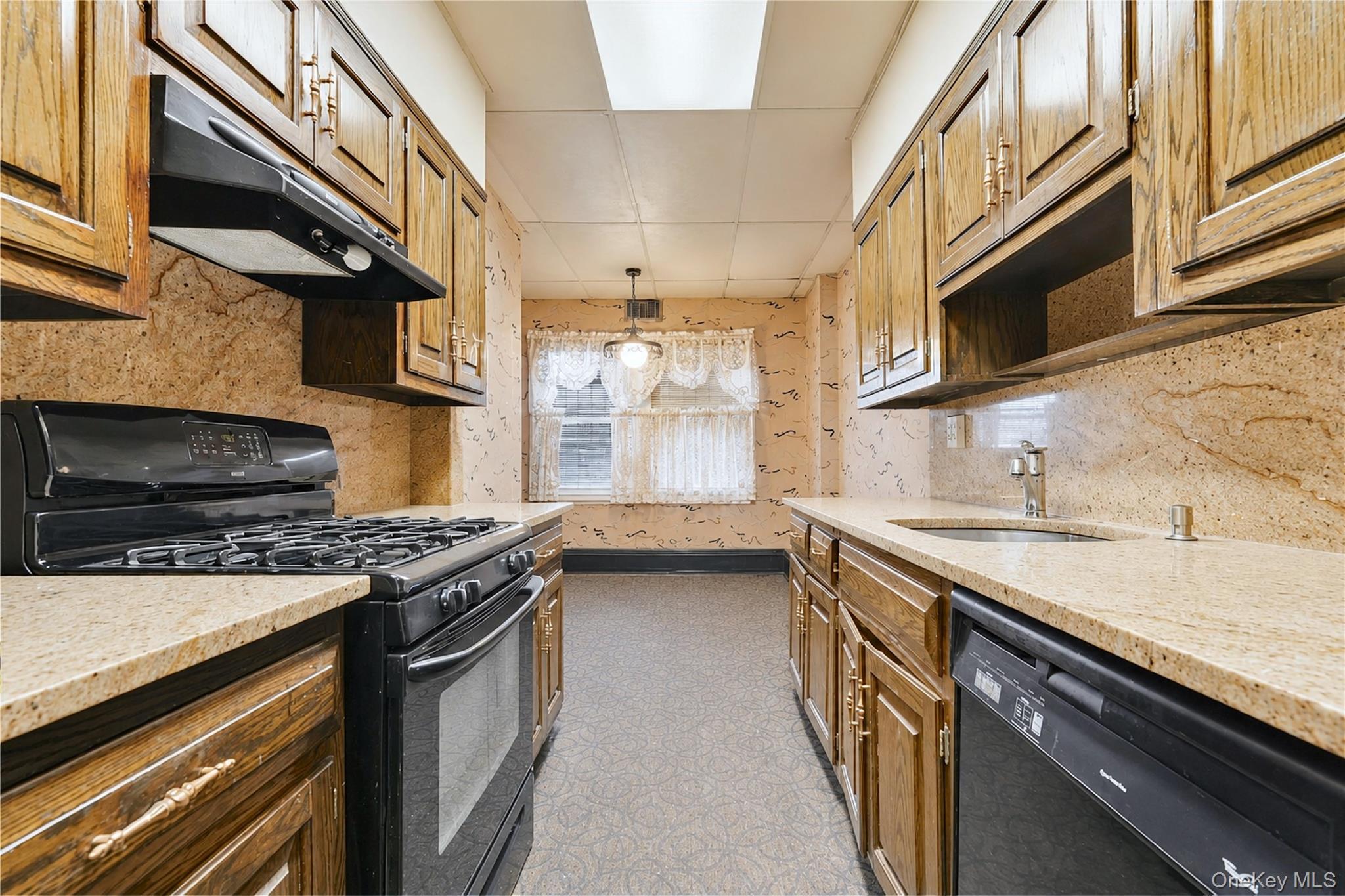 Single Family 227th Street Queens, NY 11413, MLS-1048599-8
