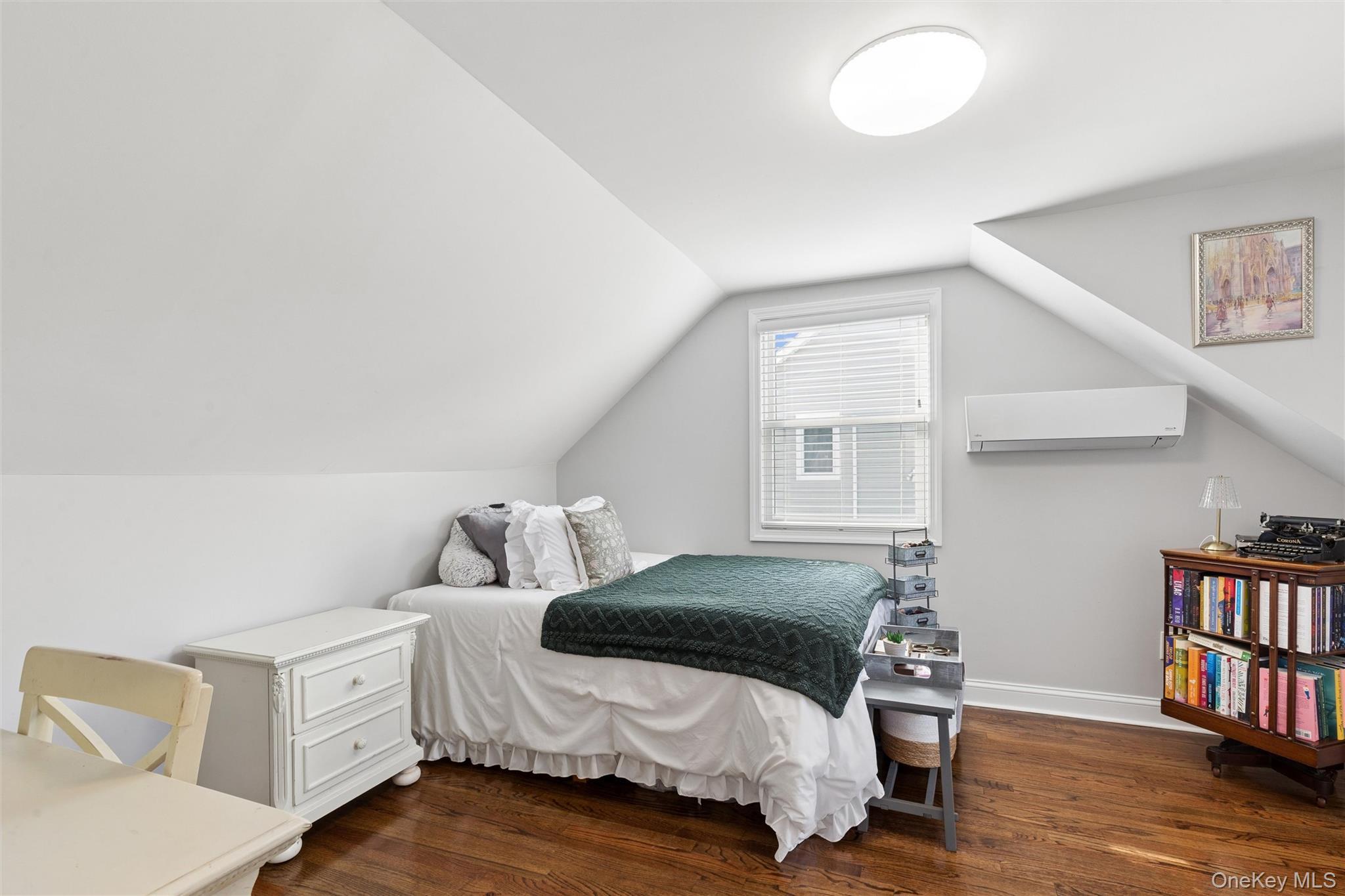 Single Family Essen Place  Nassau County, NY 11714, MLS-1048613-15
