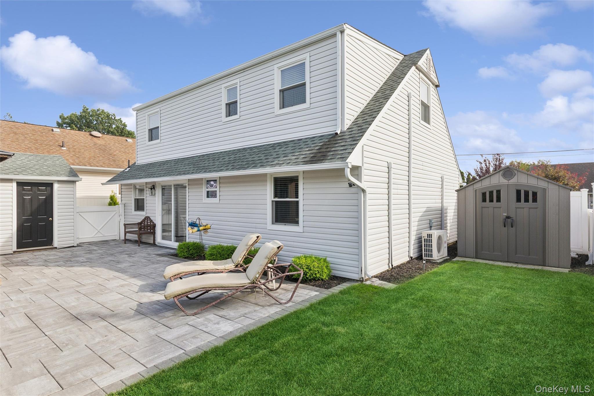 Single Family Essen Place  Nassau County, NY 11714, MLS-1048613-29