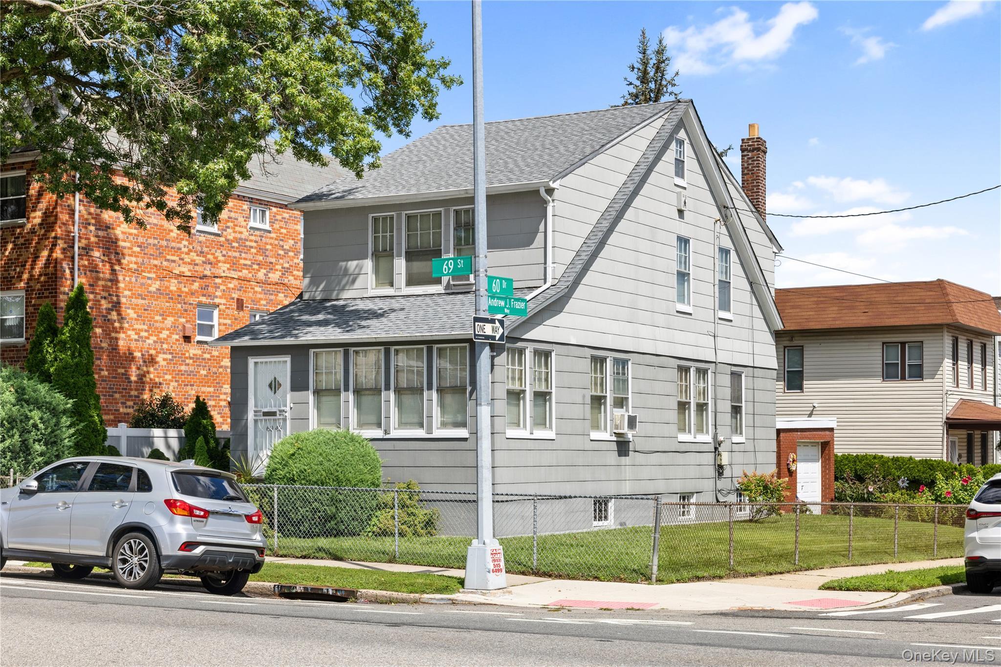 Single Family 69th Street  Queens, NY 11378, MLS-1048614-2