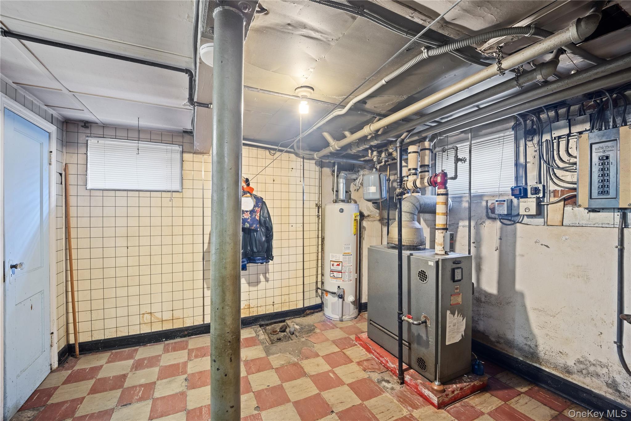 Single Family 69th Street  Queens, NY 11378, MLS-1048614-21