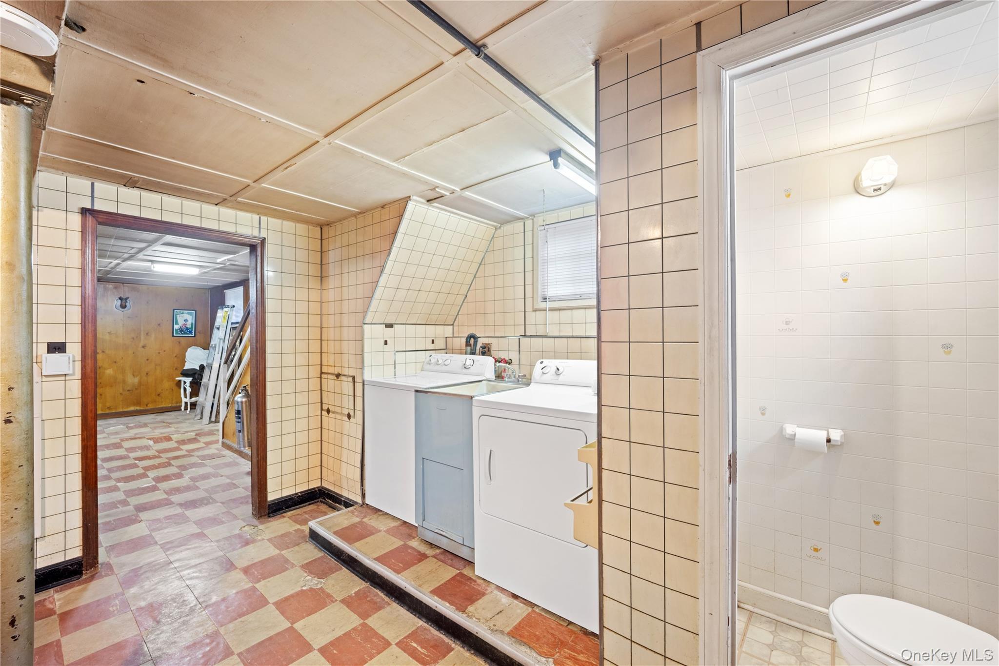Single Family 69th Street  Queens, NY 11378, MLS-1048614-22
