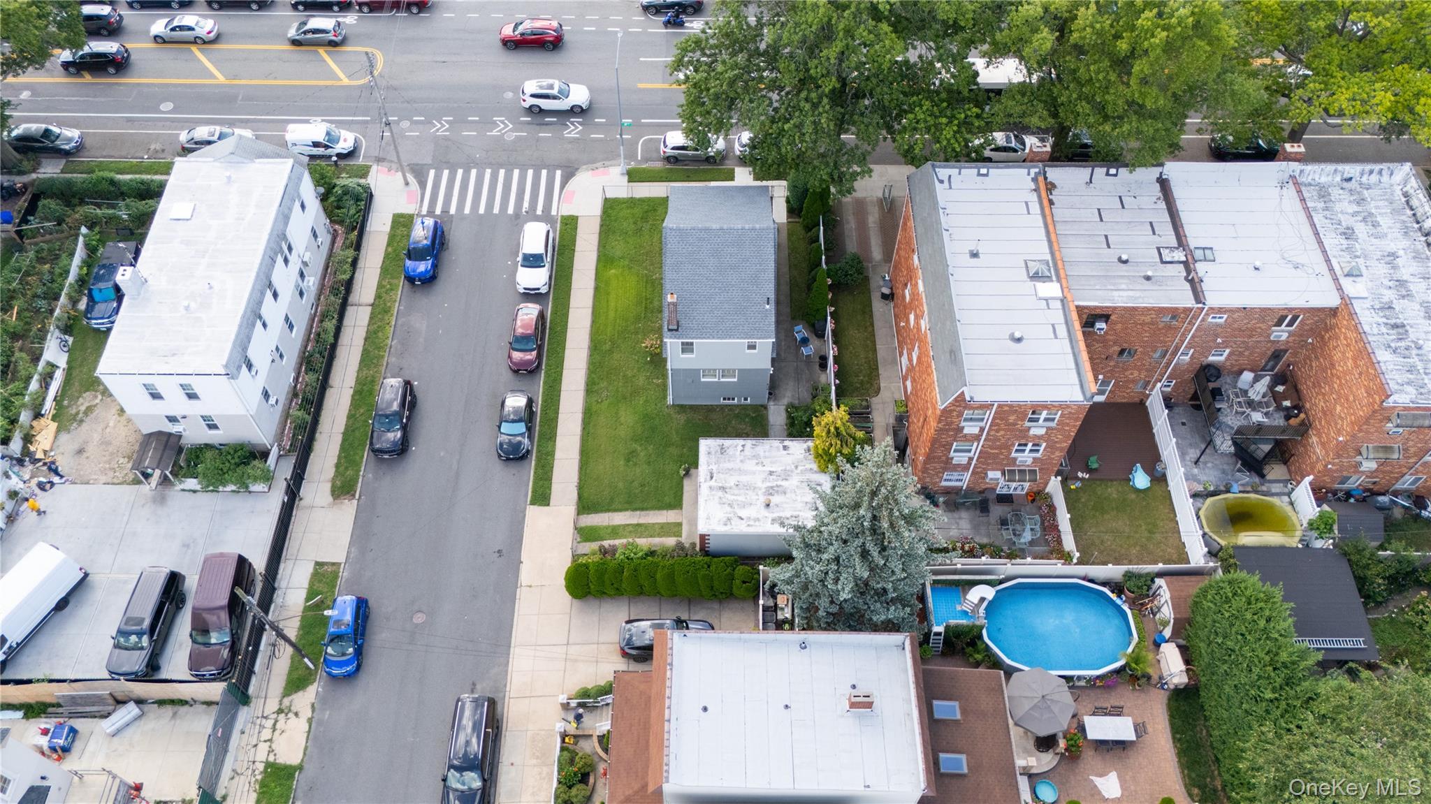 Single Family 69th Street  Queens, NY 11378, MLS-1048614-31