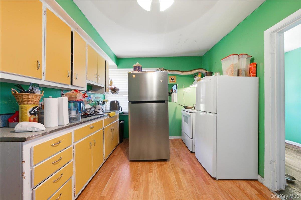 Single Family E 25th Street  Suffolk County, NY 11746, MLS-1048617-18