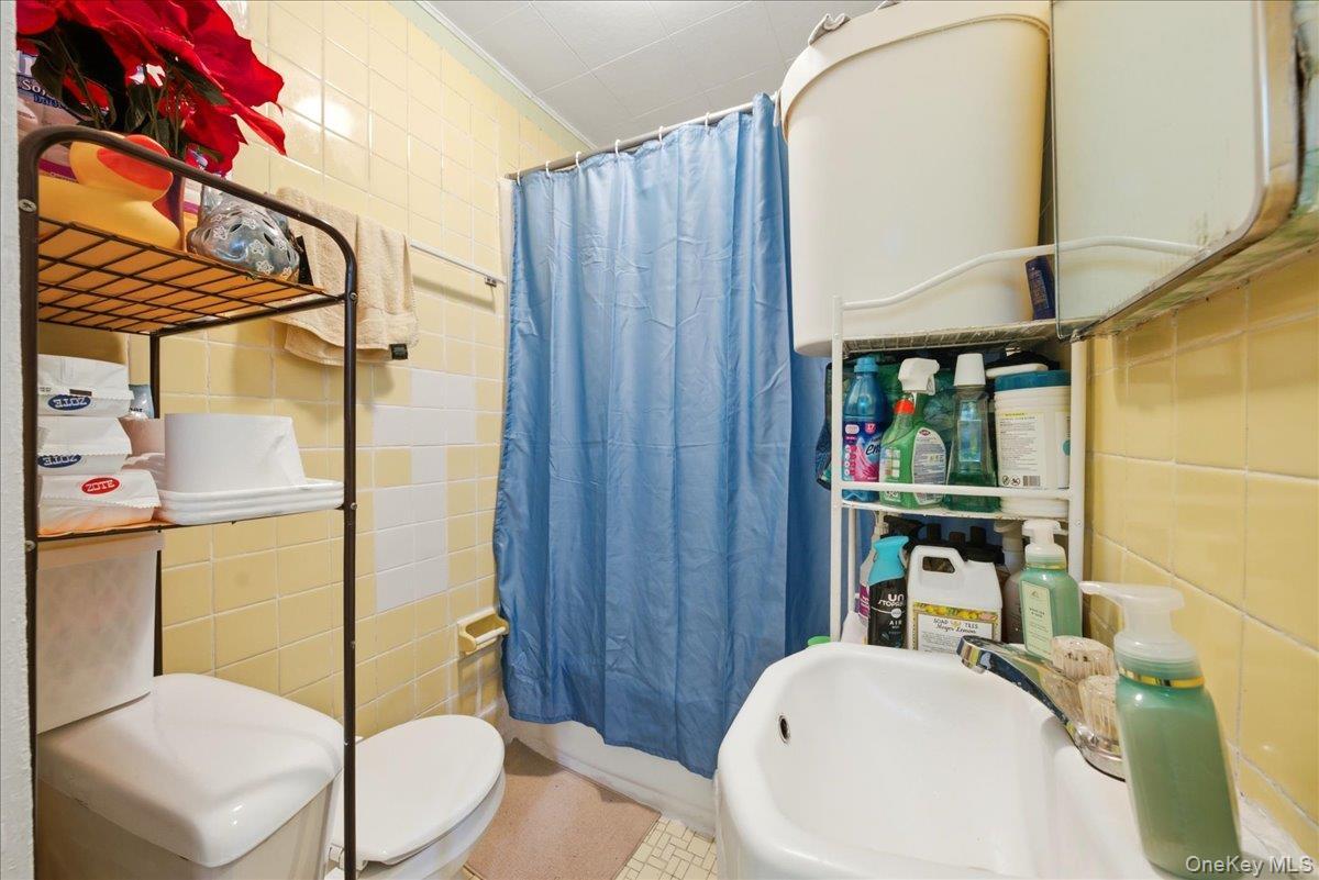 Single Family E 25th Street  Suffolk County, NY 11746, MLS-1048617-24