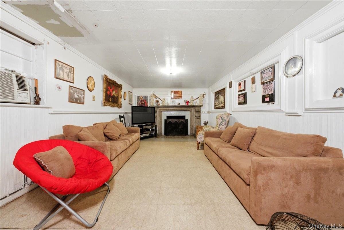 Single Family E 25th Street  Suffolk County, NY 11746, MLS-1048617-27