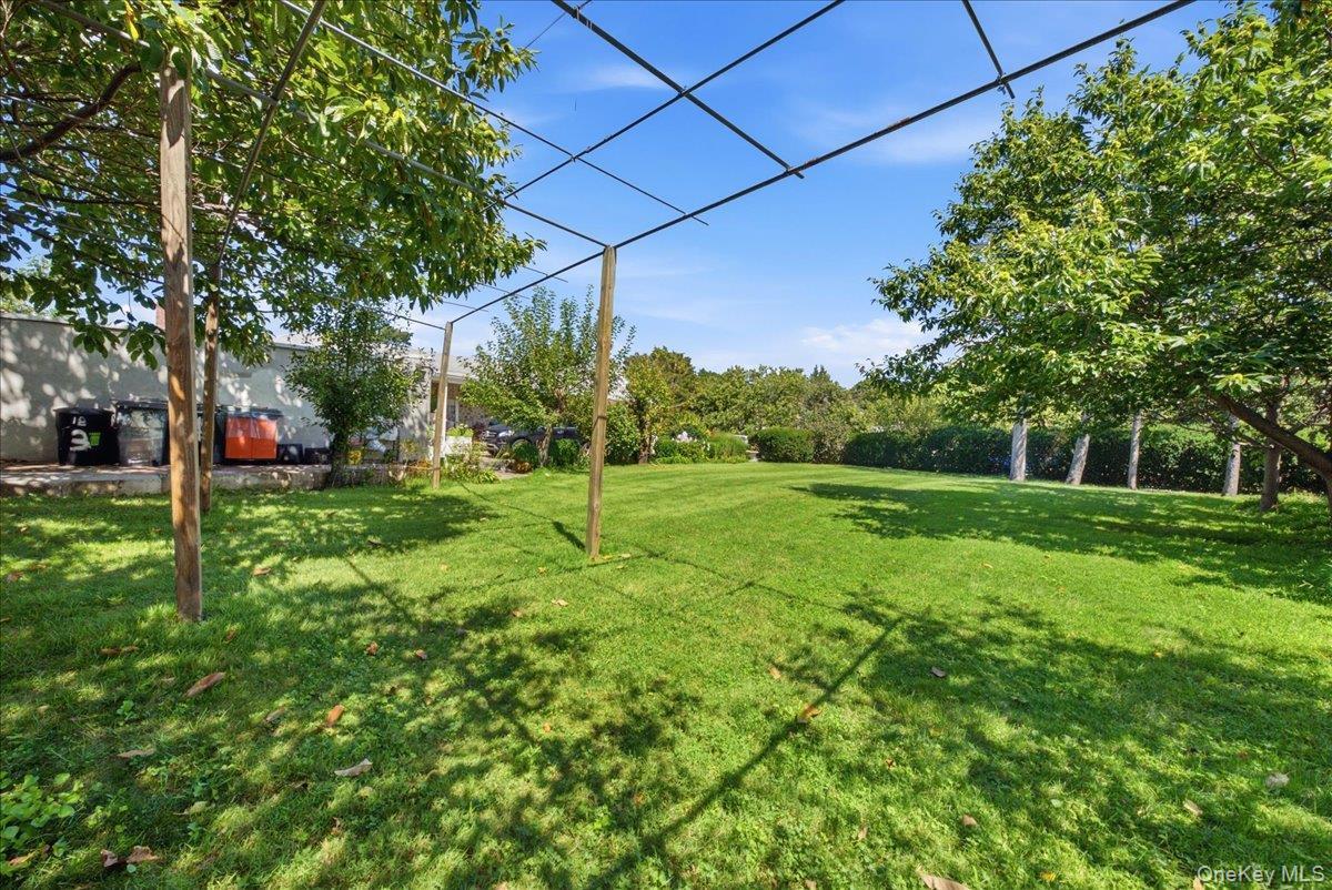 Single Family E 25th Street  Suffolk County, NY 11746, MLS-1048617-31