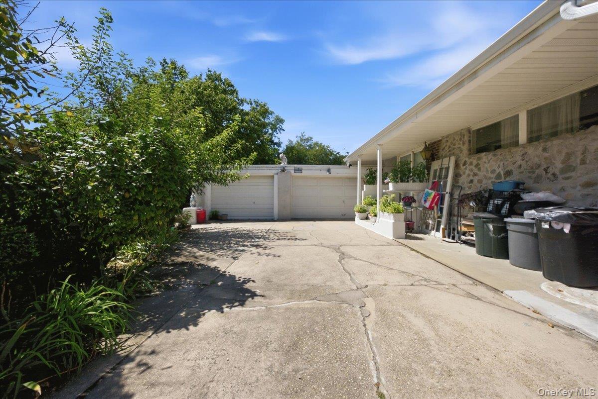 Single Family E 25th Street  Suffolk County, NY 11746, MLS-1048617-34