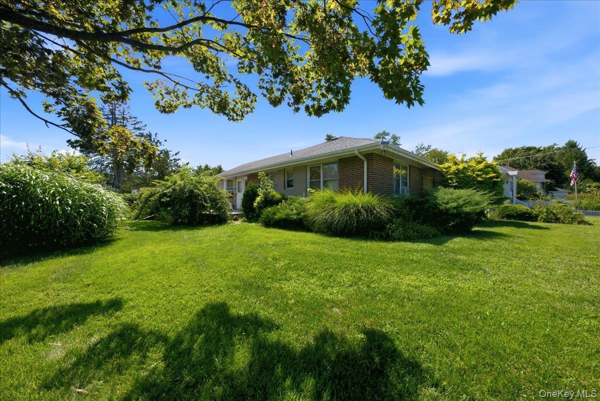 Single Family E 25th Street  Suffolk County, NY 11746, MLS-1048617-35