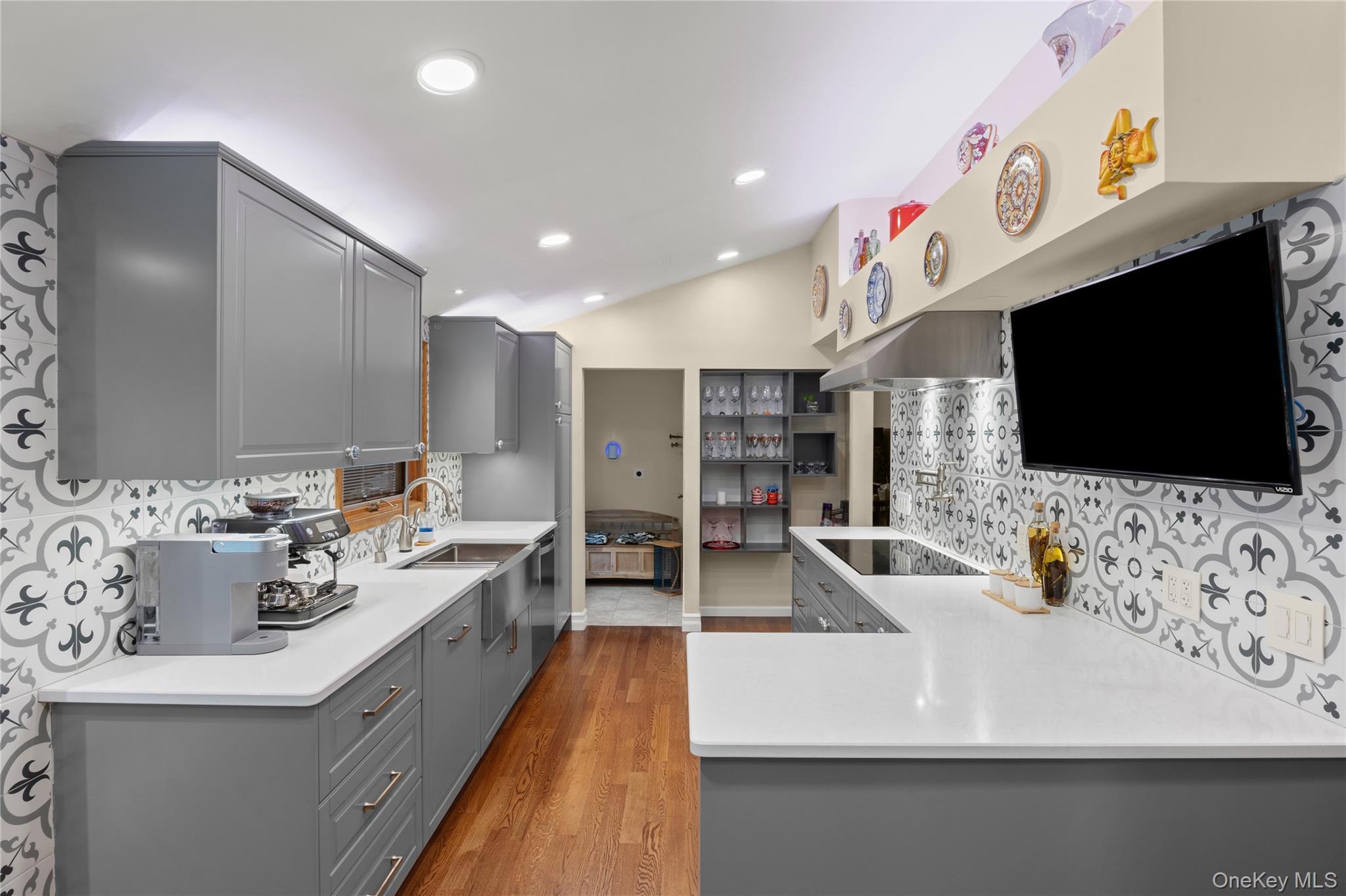 Single Family Main Avenue Suffolk County, NY 11755, MLS-1048636-11
