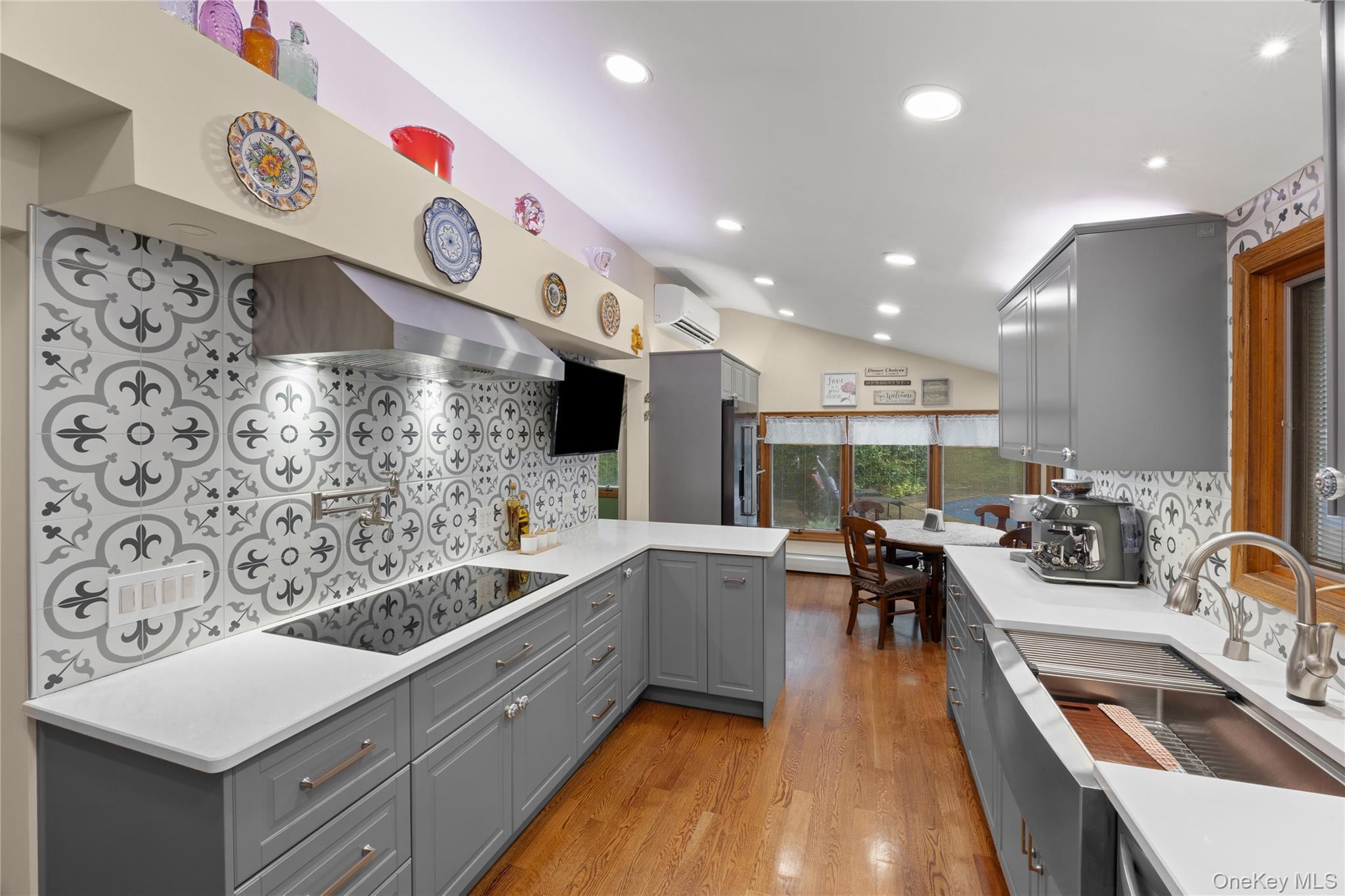 Single Family Main Avenue Suffolk County, NY 11755, MLS-1048636-13