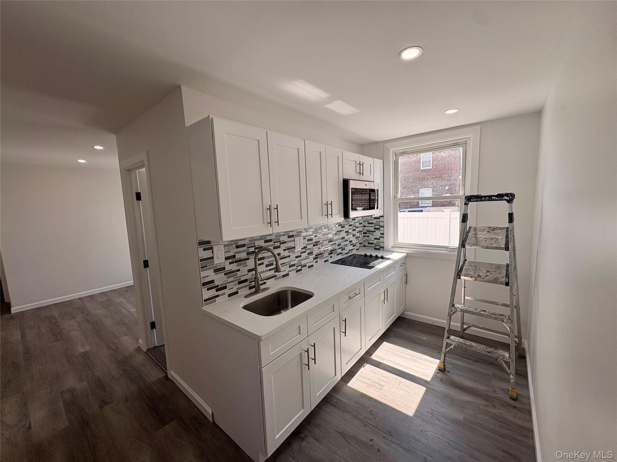 Apartment Revere  Bronx, NY 10465, MLS-1048665-4