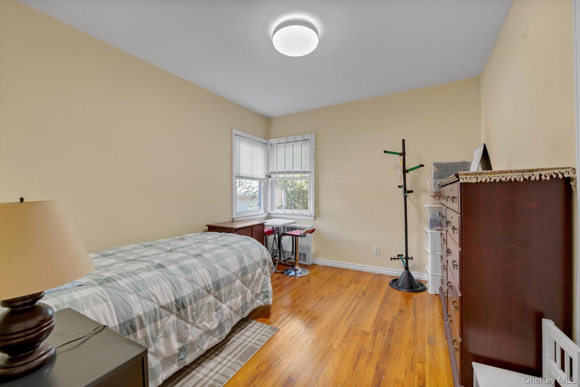 Single Family E Hampton Boulevard Queens, NY 11364, MLS-1048667-10
