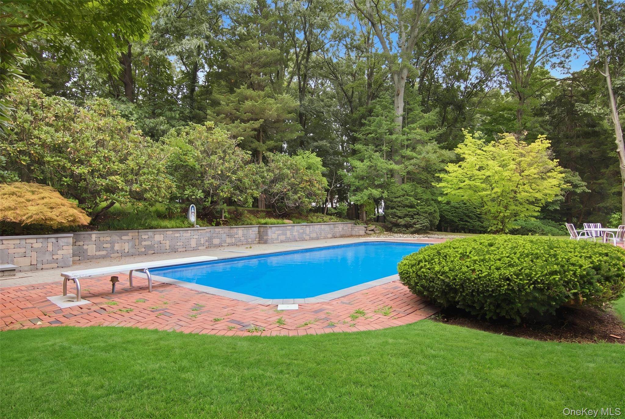 Single Family White Deer Court  Suffolk County, NY 11743, MLS-1048704-25