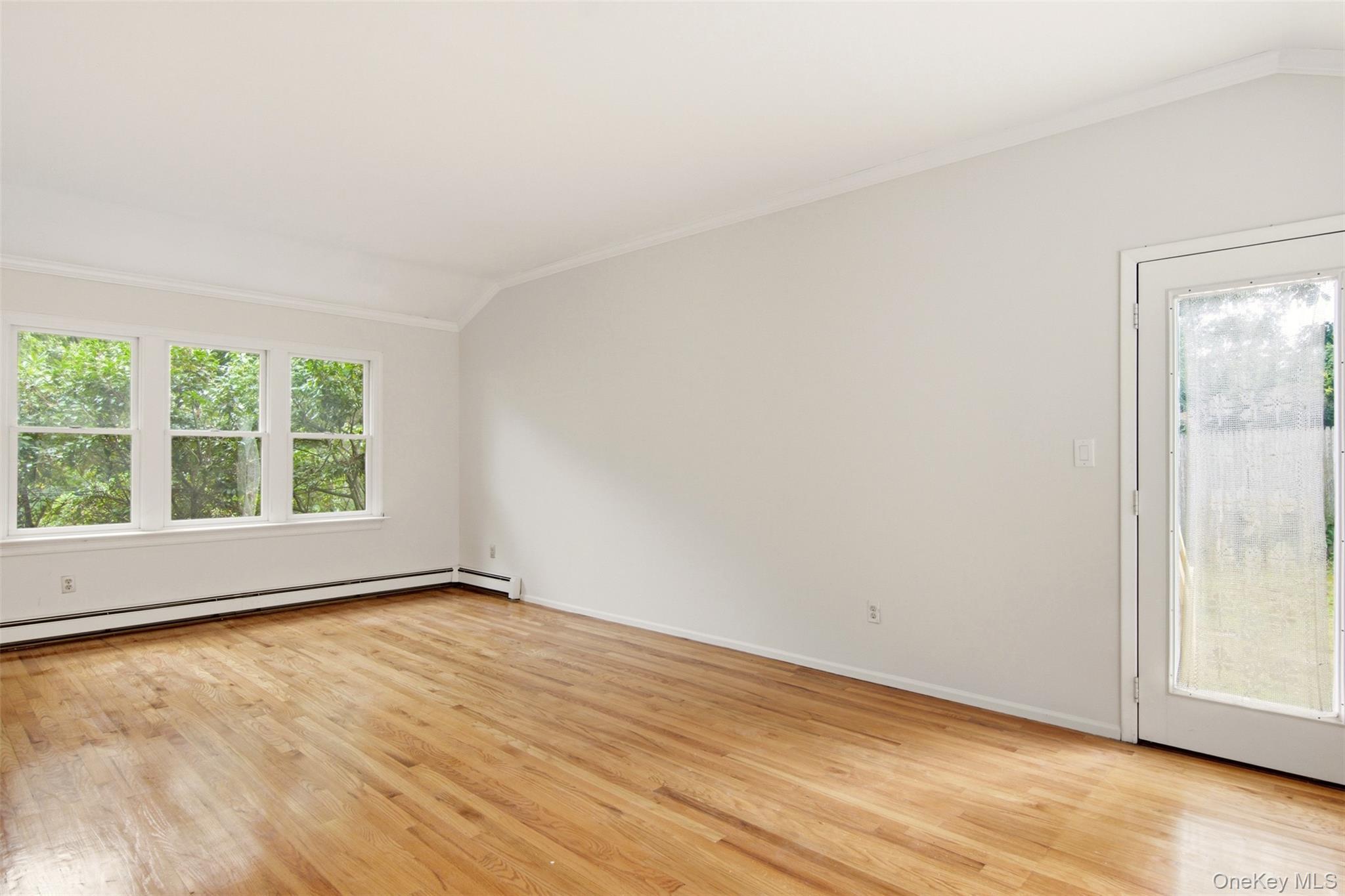 Single Family White Deer Court  Suffolk County, NY 11743, MLS-1048704-7