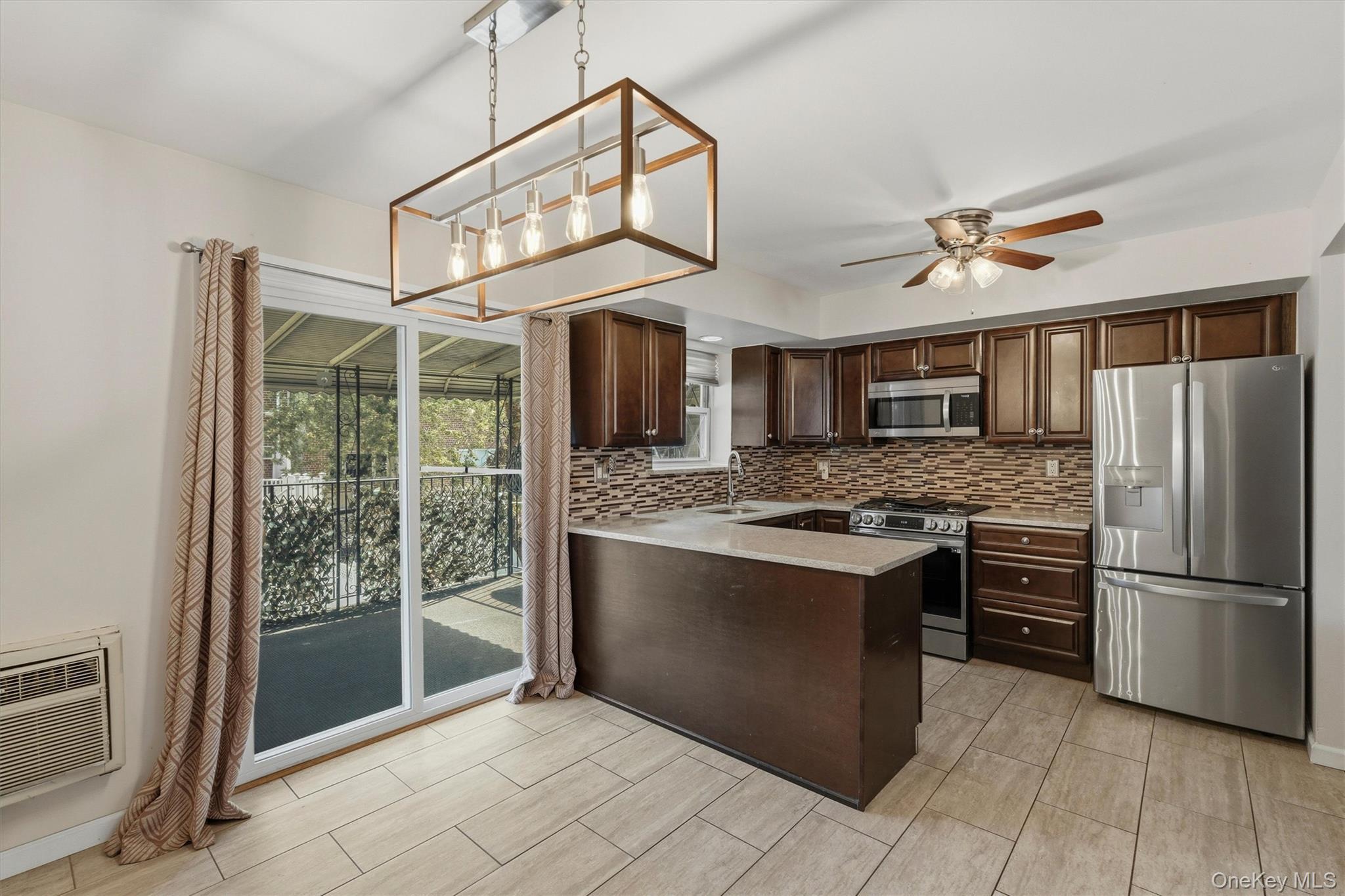 Single Family Throggmorton Avenue Bronx, NY 10465, MLS-1048708-13