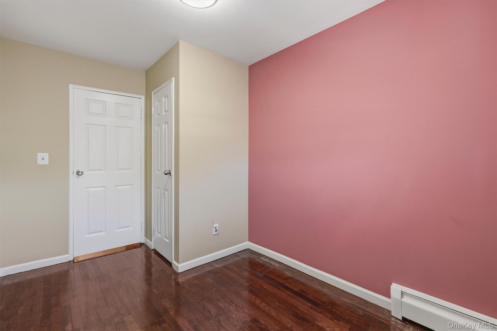 Single Family Throggmorton Avenue Bronx, NY 10465, MLS-1048708-24