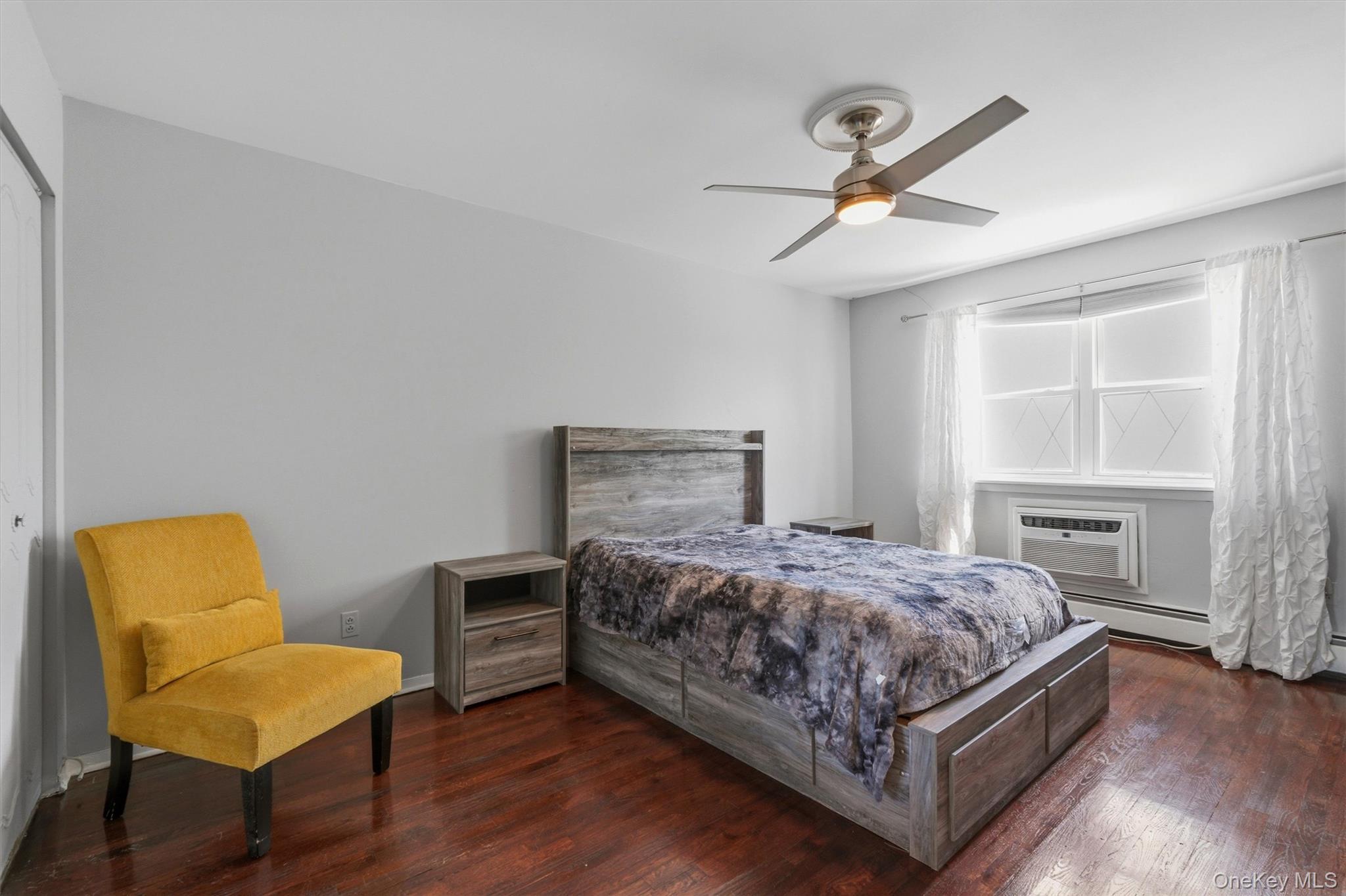 Single Family Throggmorton Avenue Bronx, NY 10465, MLS-1048708-27