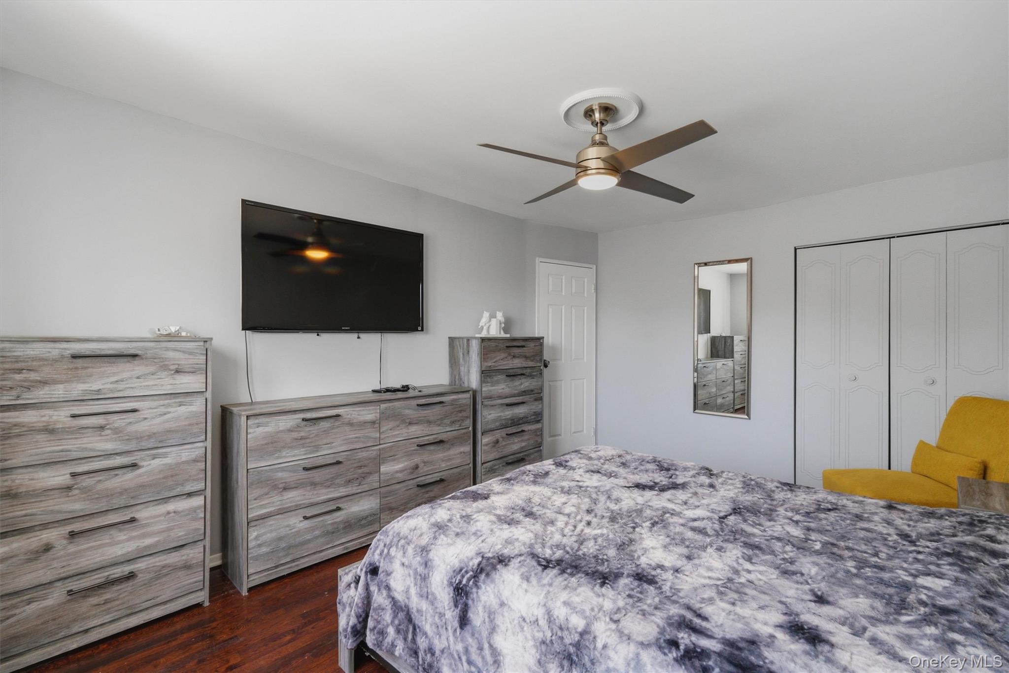 Single Family Throggmorton Avenue Bronx, NY 10465, MLS-1048708-29