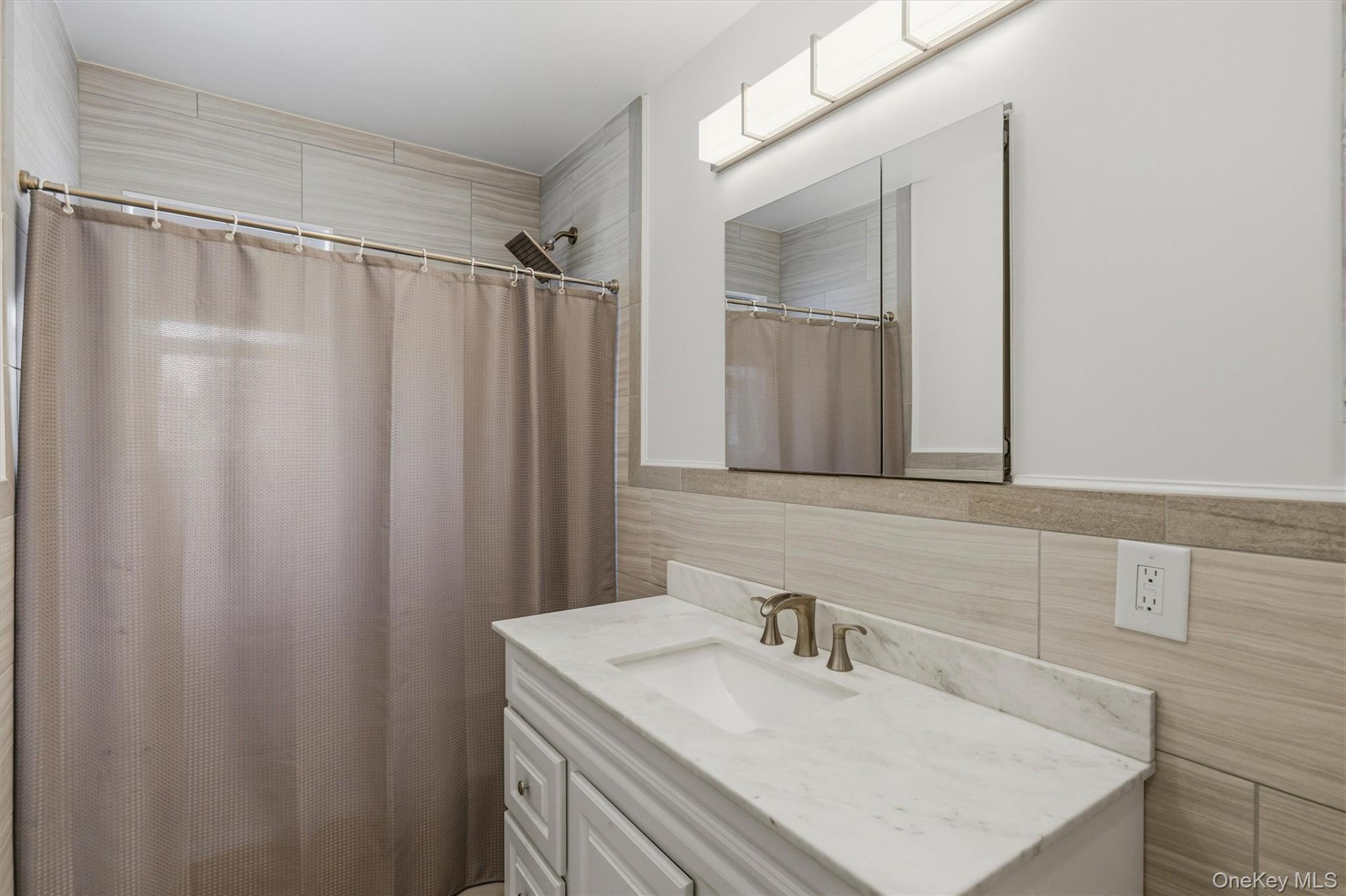 Single Family Throggmorton Avenue Bronx, NY 10465, MLS-1048708-31