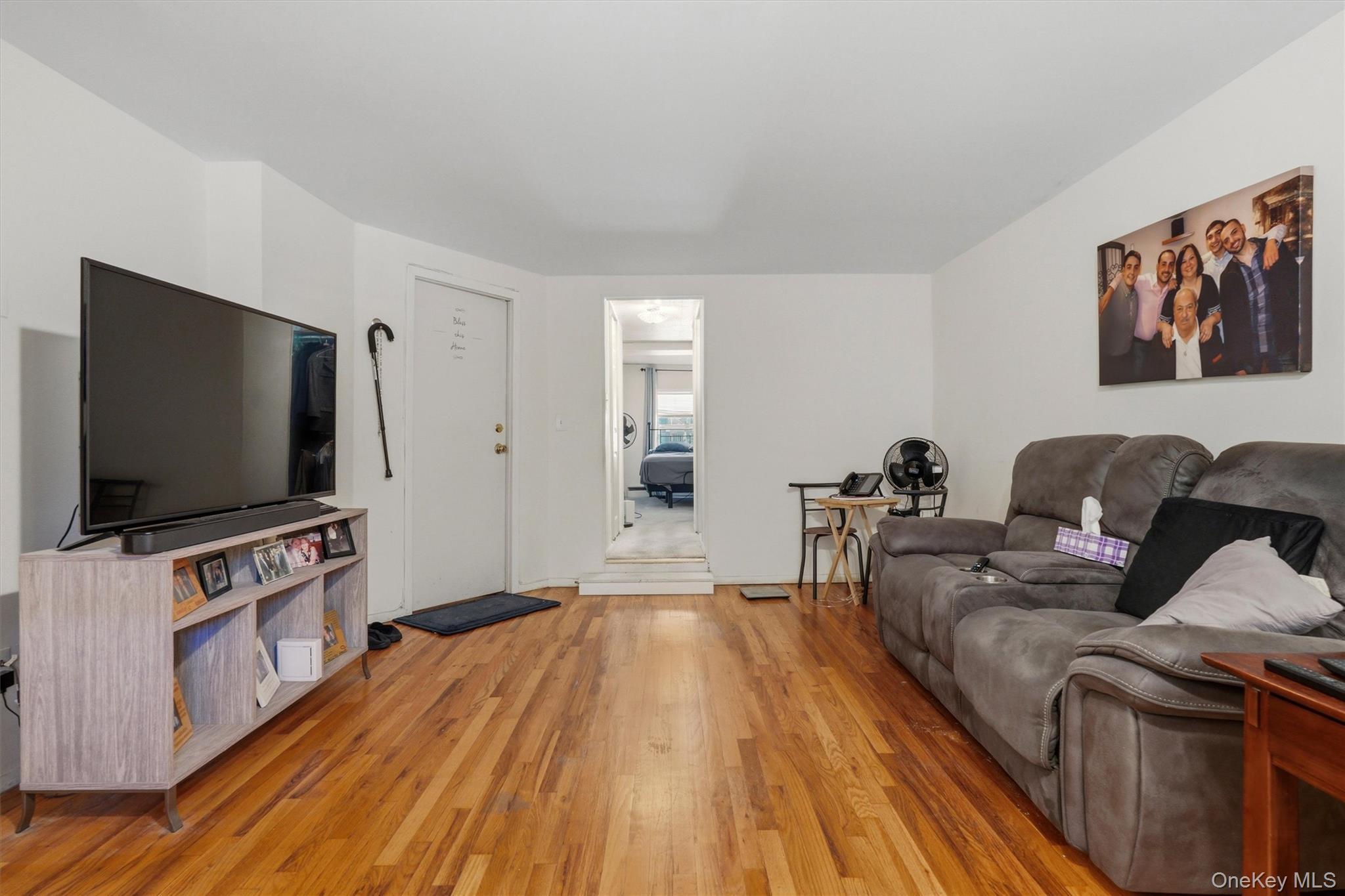 Single Family Throggmorton Avenue Bronx, NY 10465, MLS-1048708-38