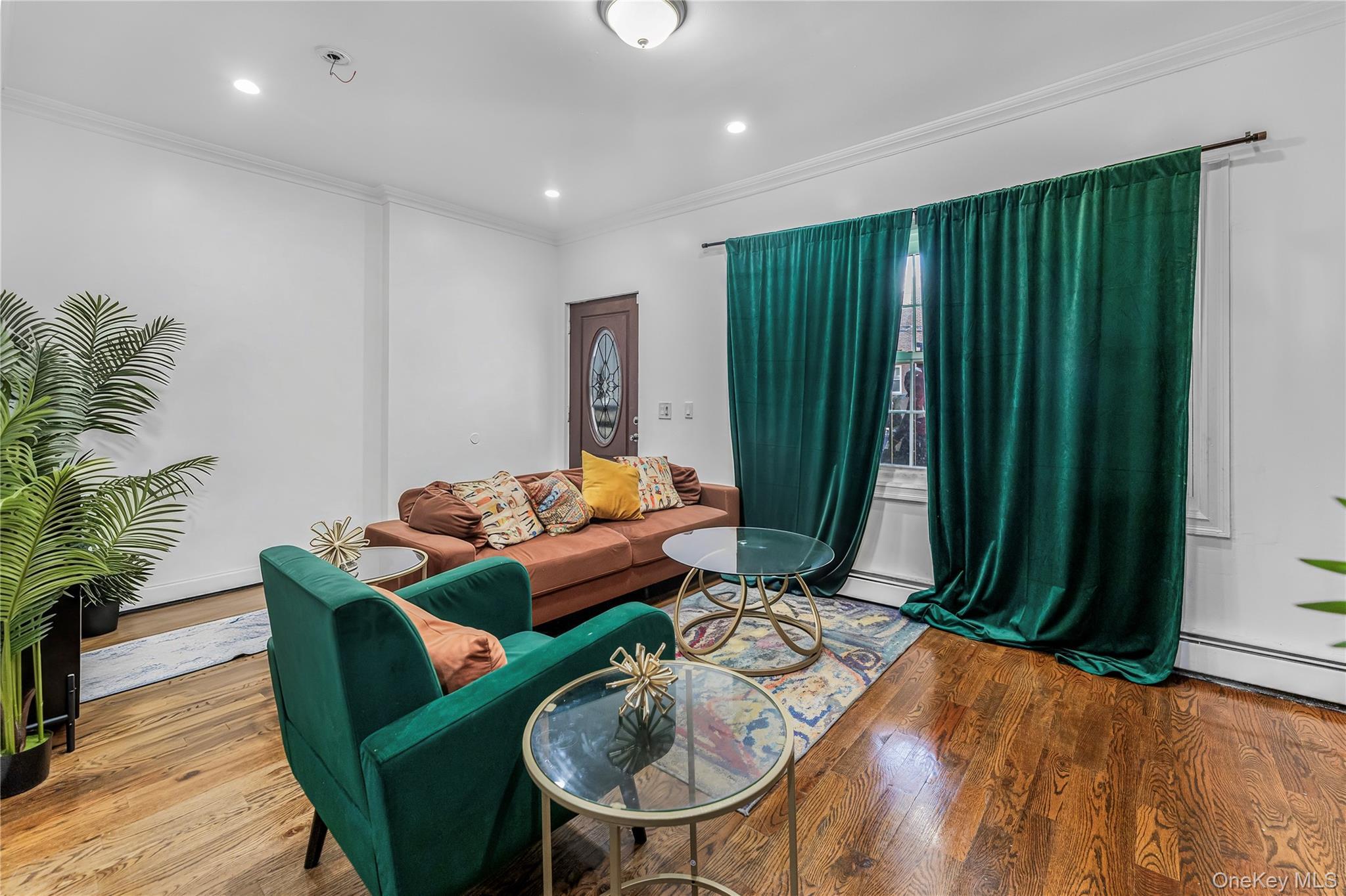 Single Family Richardson Avenue Bronx, NY 10470, MLS-1048709-11
