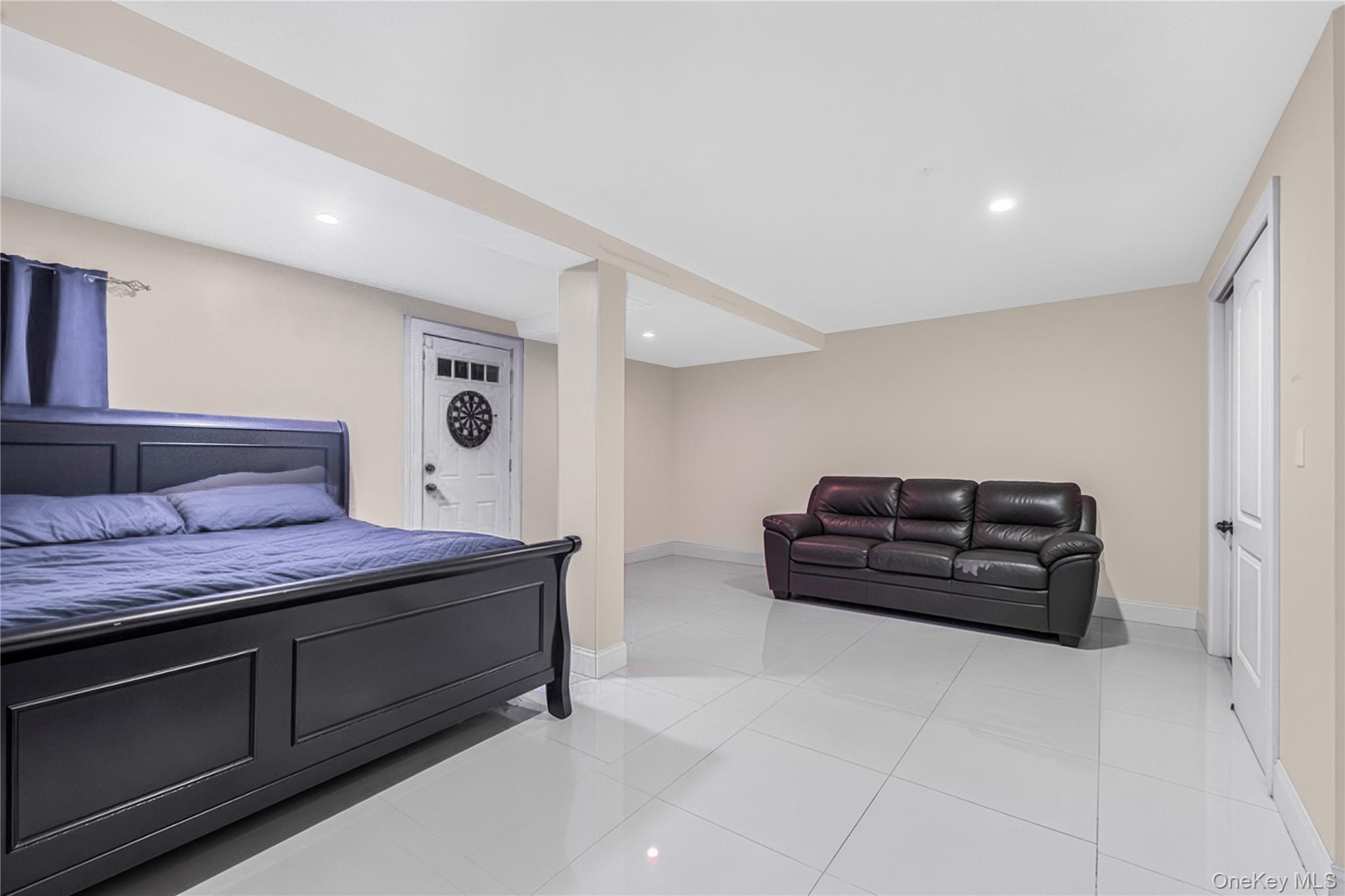 Single Family Richardson Avenue Bronx, NY 10470, MLS-1048709-27