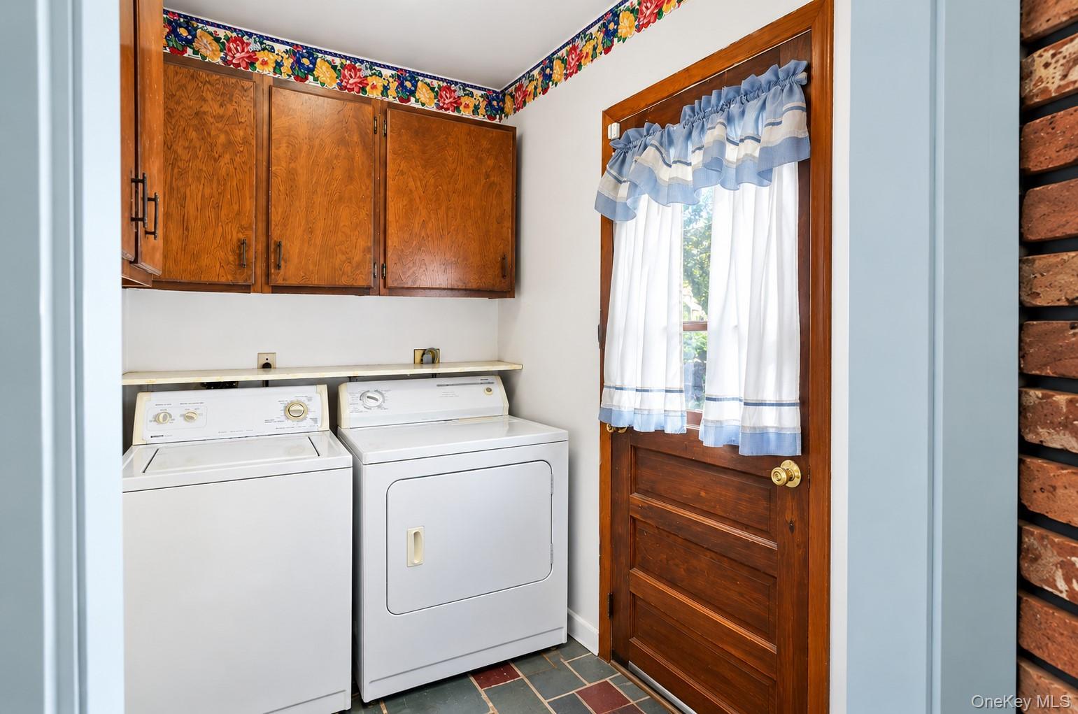 Single Family Dahlia Drive Suffolk County, NY 11951, MLS-1048722-13