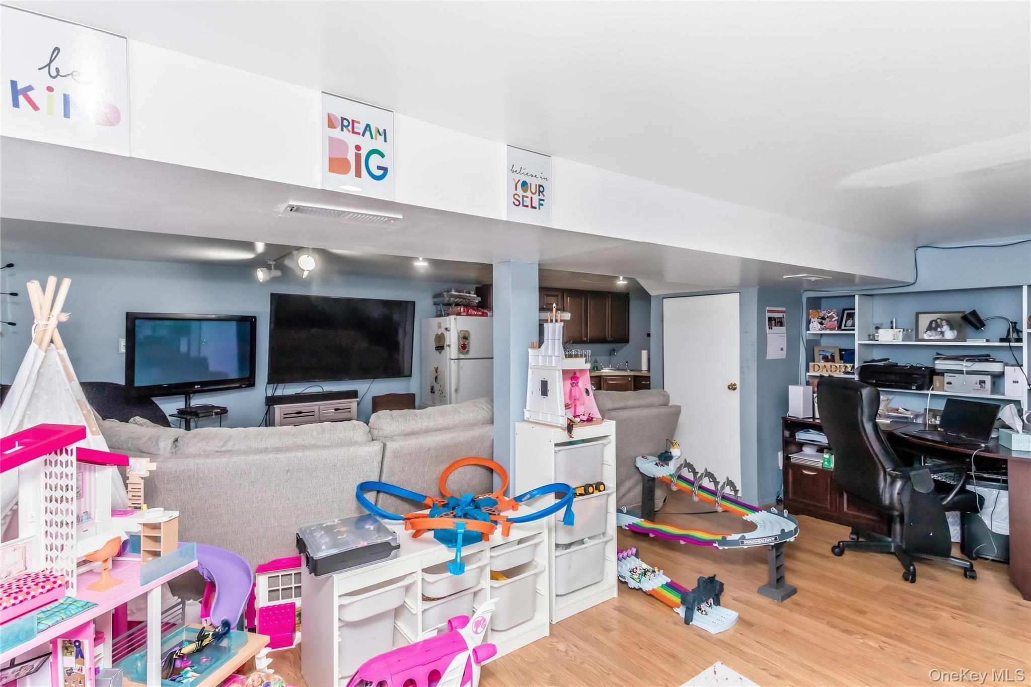 Single Family Little Plains Road  Suffolk County, NY 11743, MLS-1048733-24
