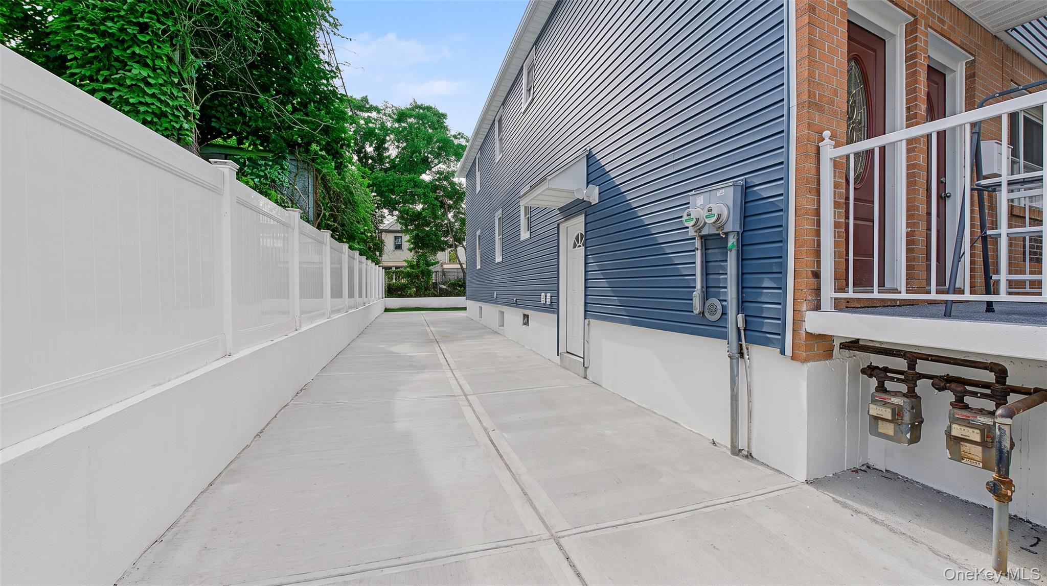 Single Family 164th Street Queens, NY 11433, MLS-1048736-23