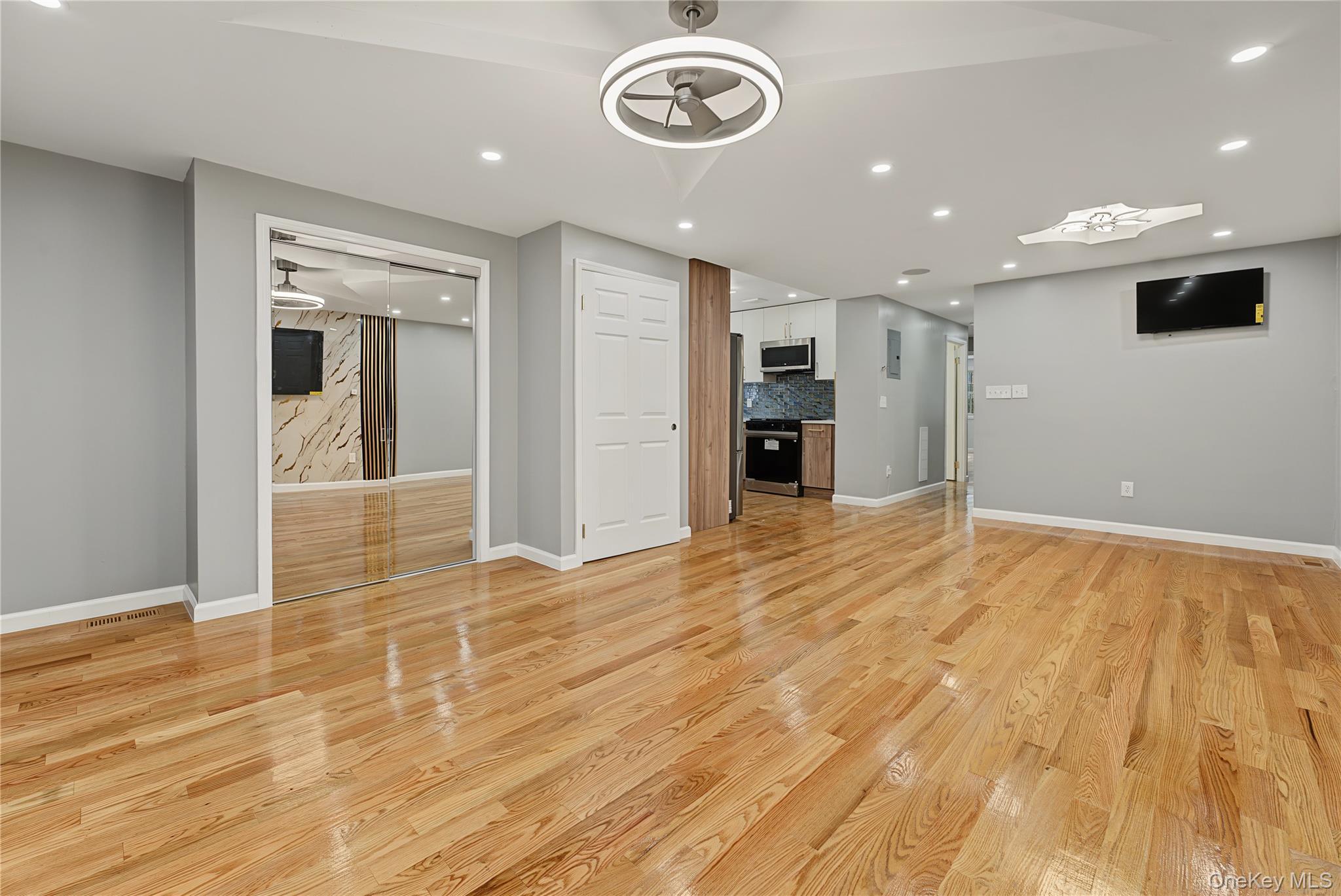 Single Family 164th Street Queens, NY 11433, MLS-1048736-3