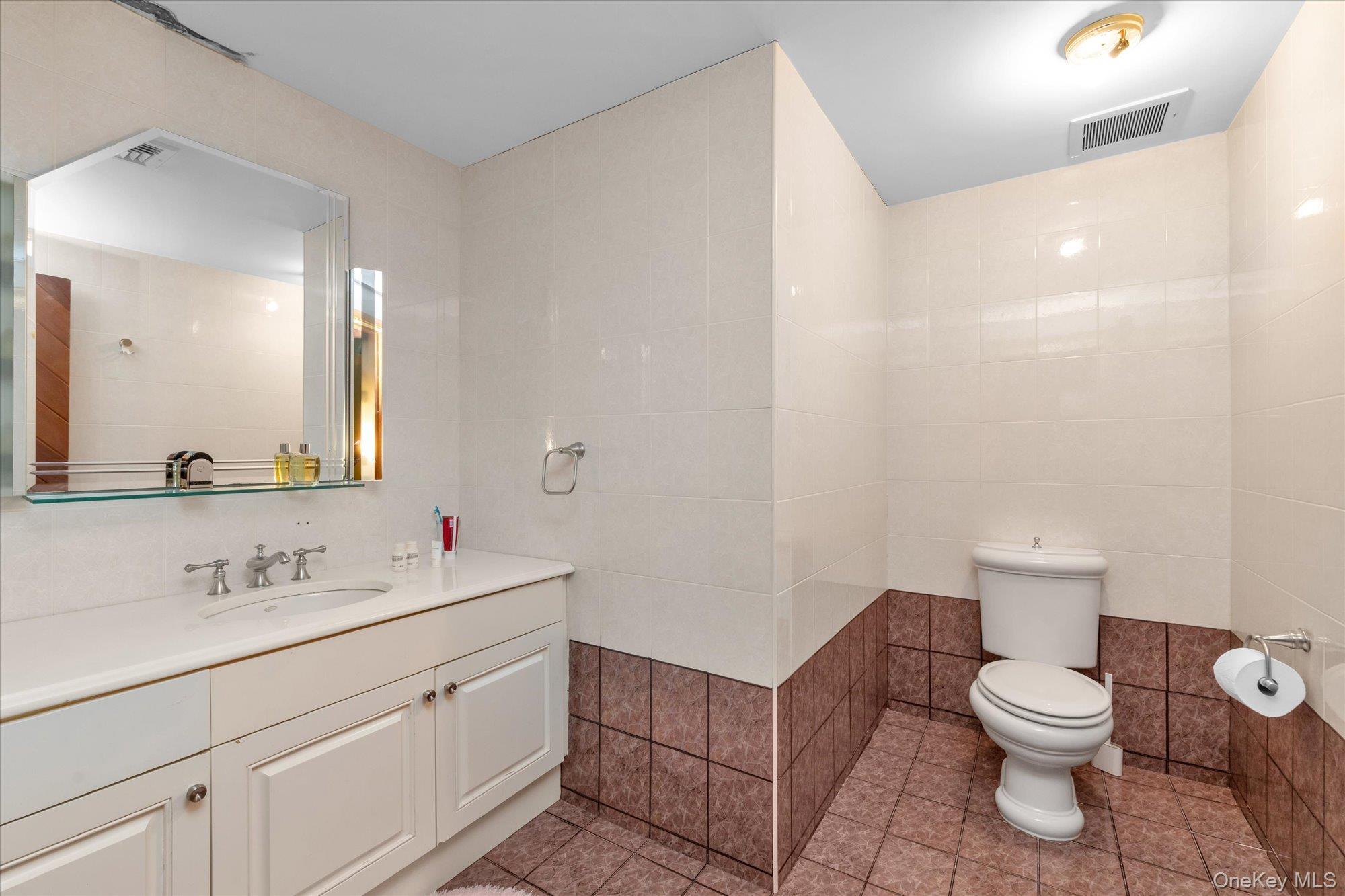 Single Family Beverly Road Queens, NY 11363, MLS-1048749-26