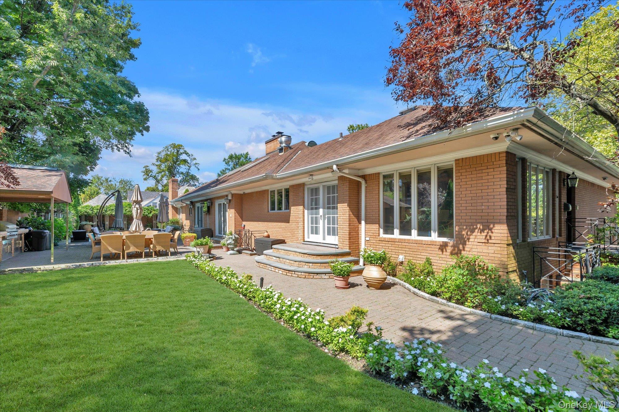 Single Family Beverly Road Queens, NY 11363, MLS-1048749-29