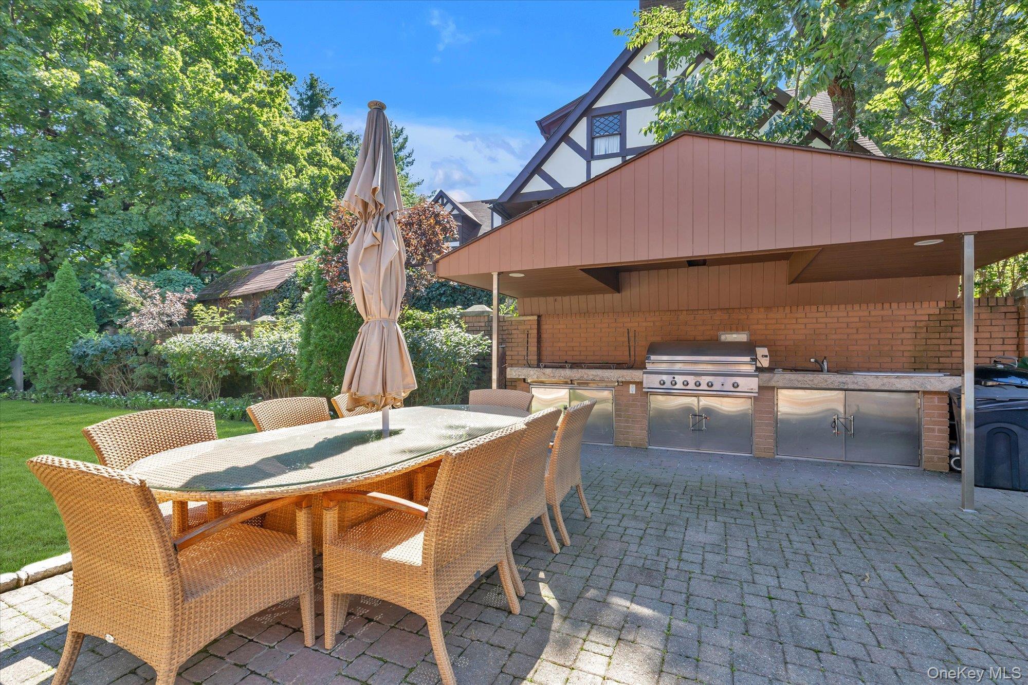 Single Family Beverly Road Queens, NY 11363, MLS-1048749-31