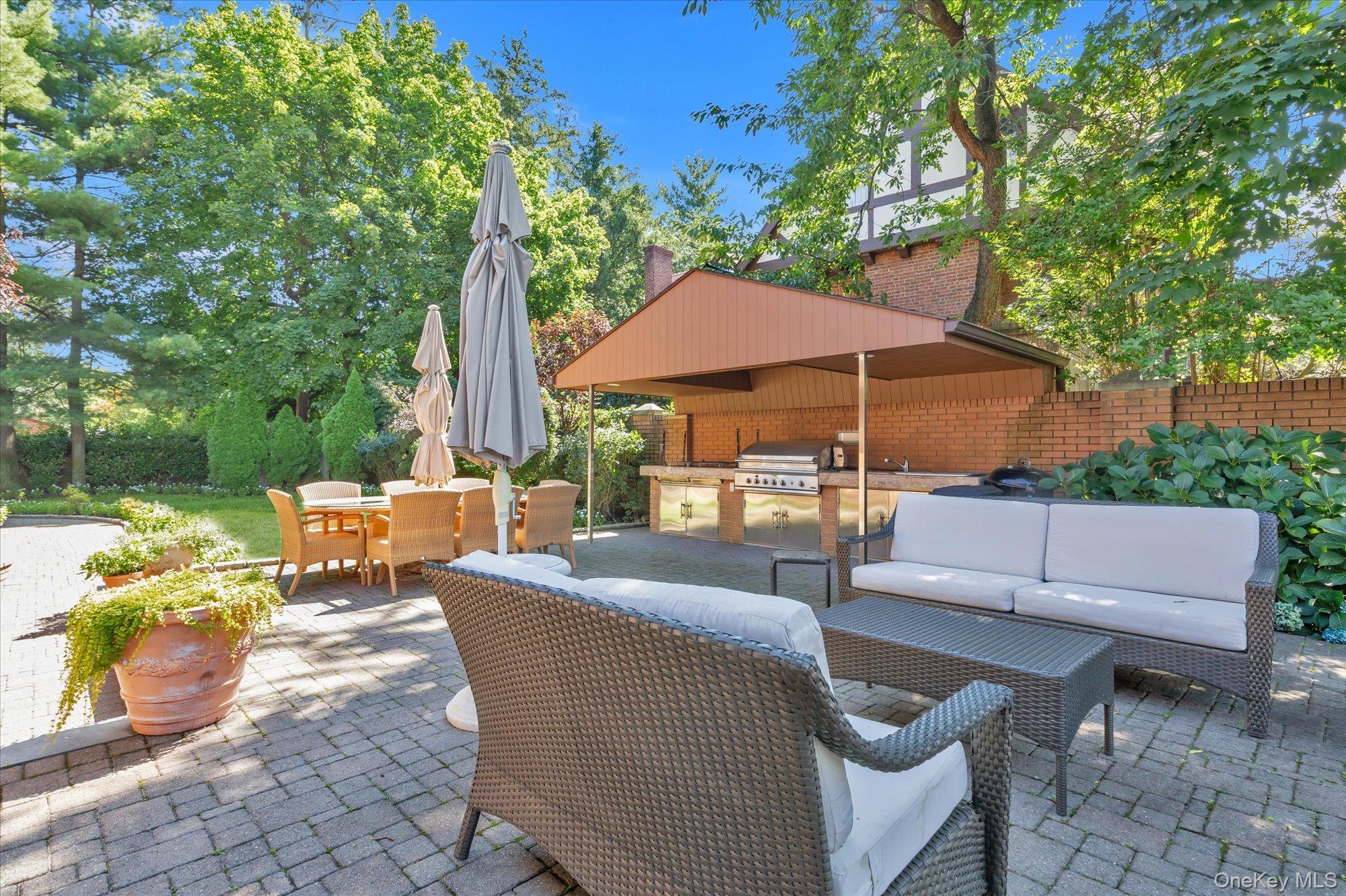 Single Family Beverly Road Queens, NY 11363, MLS-1048749-32