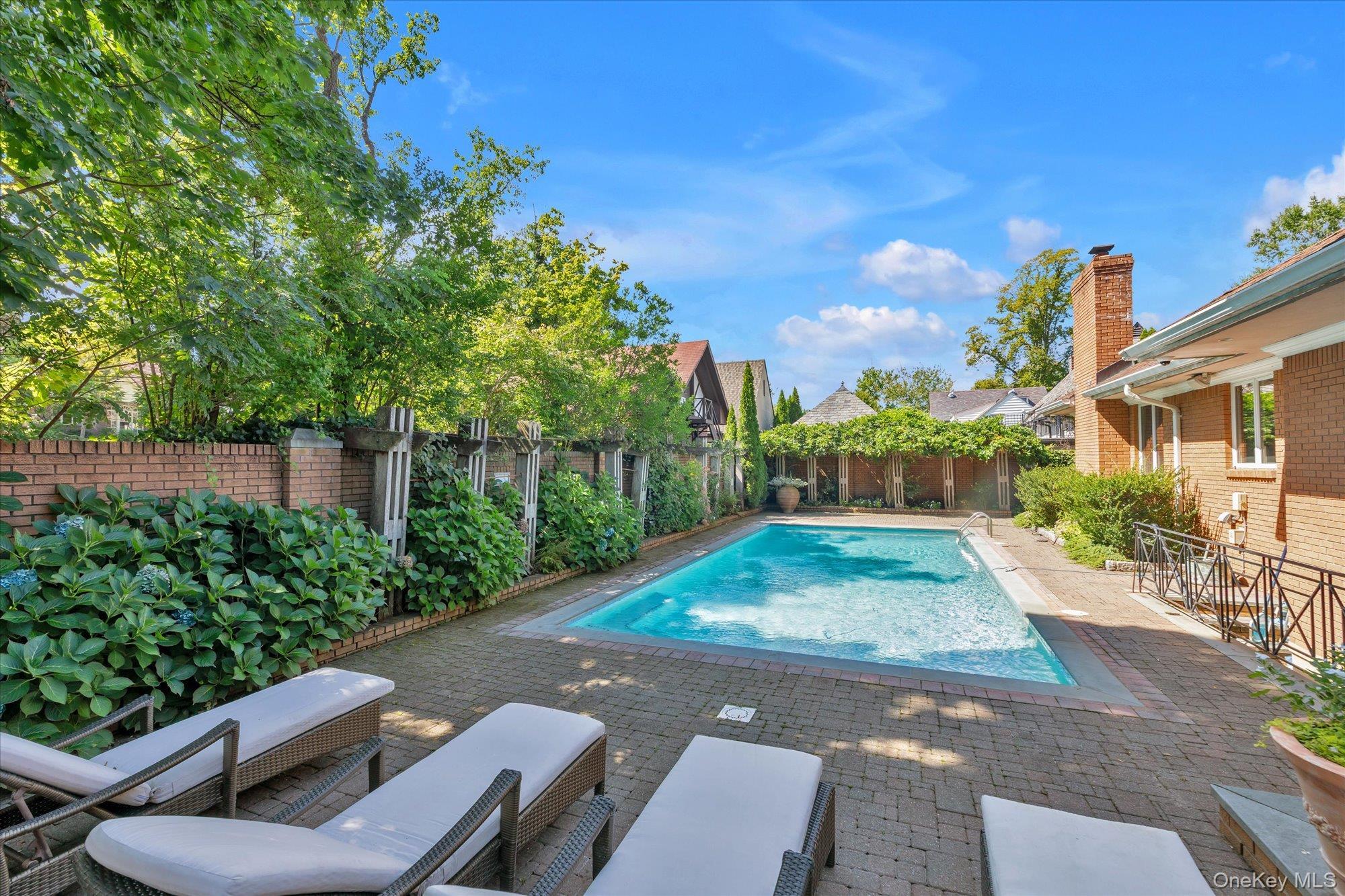 Single Family Beverly Road Queens, NY 11363, MLS-1048749-33
