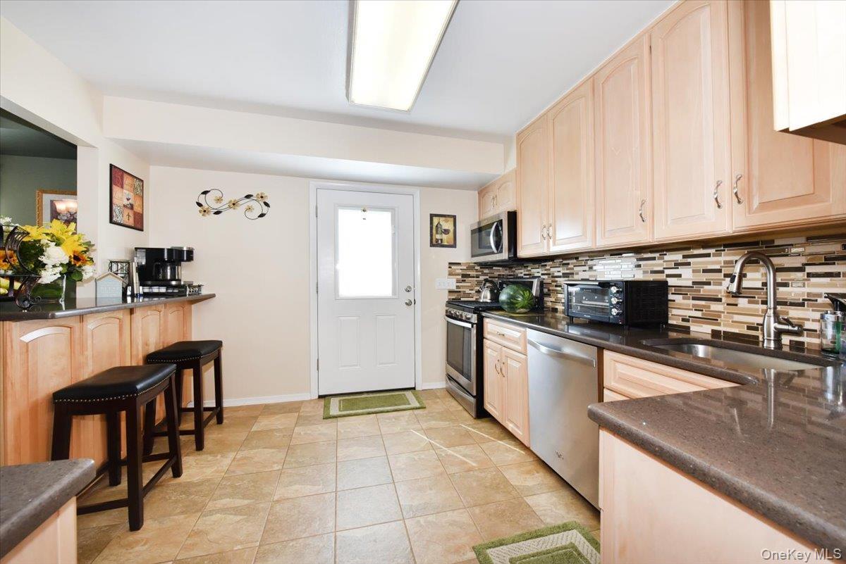 Single Family W Gates Avenue  Suffolk County, NY 11757, MLS-1048753-13