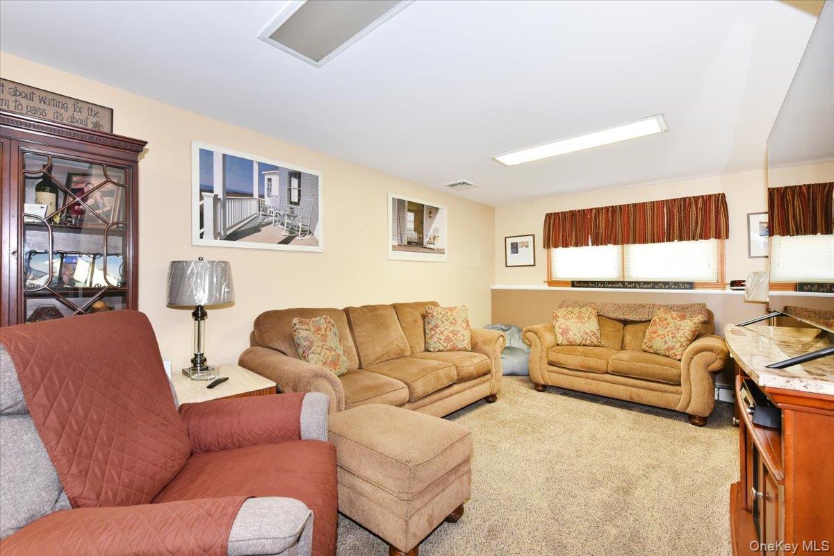 Single Family W Gates Avenue  Suffolk County, NY 11757, MLS-1048753-17