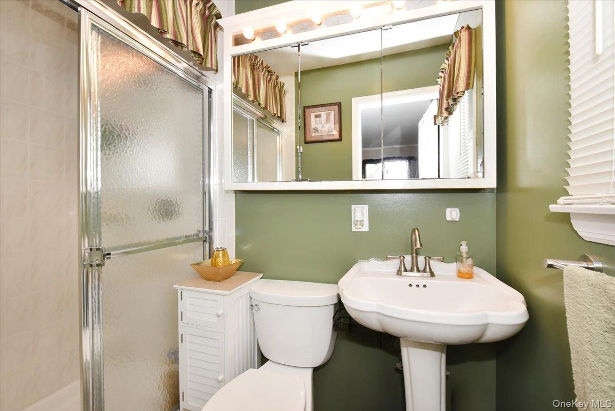 Single Family W Gates Avenue  Suffolk County, NY 11757, MLS-1048753-25