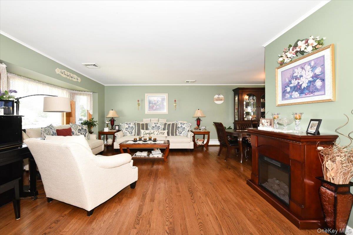 Single Family W Gates Avenue  Suffolk County, NY 11757, MLS-1048753-8