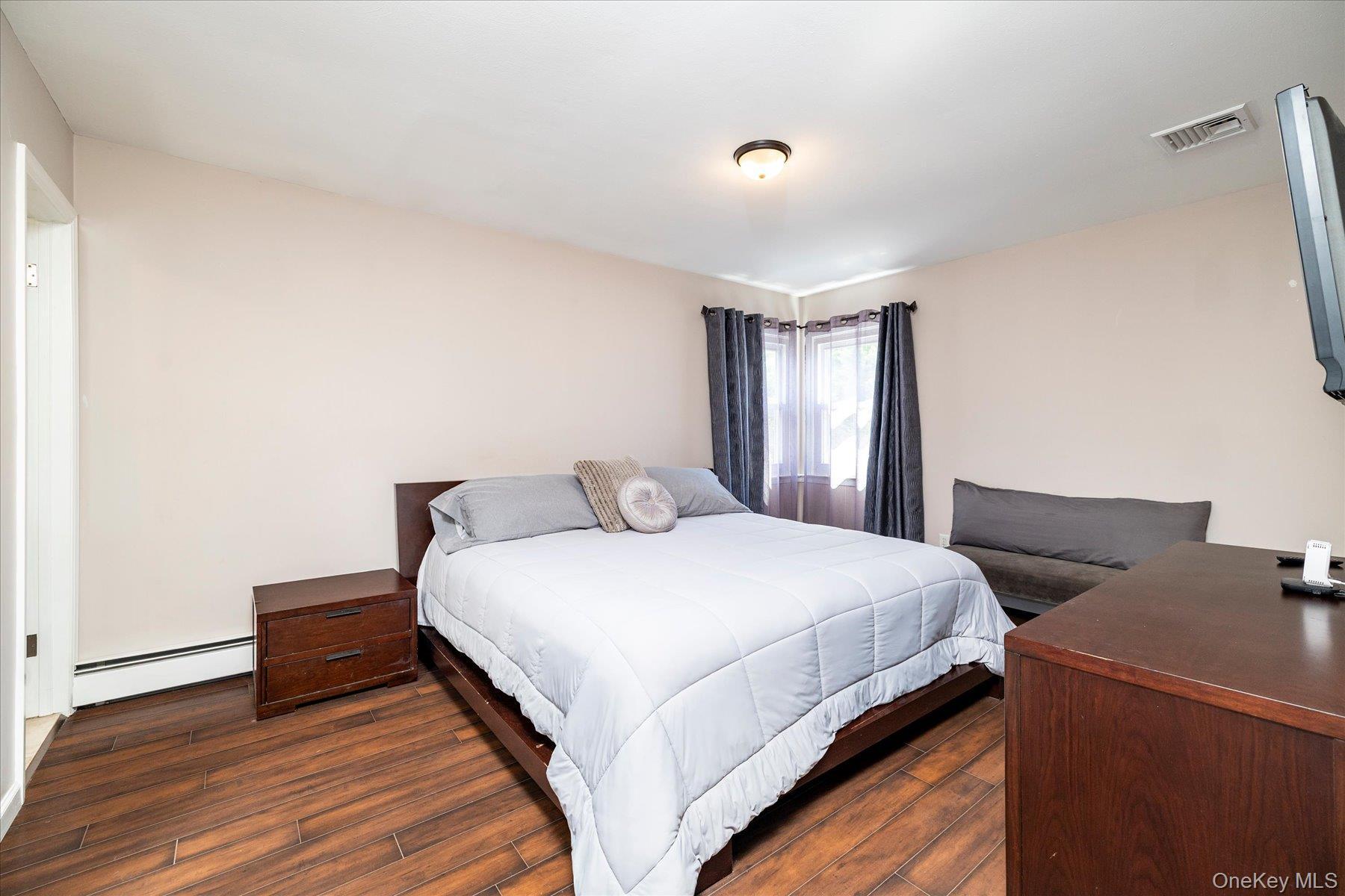 Single Family Park Street  Nassau County, NY 11509, MLS-1048755-10