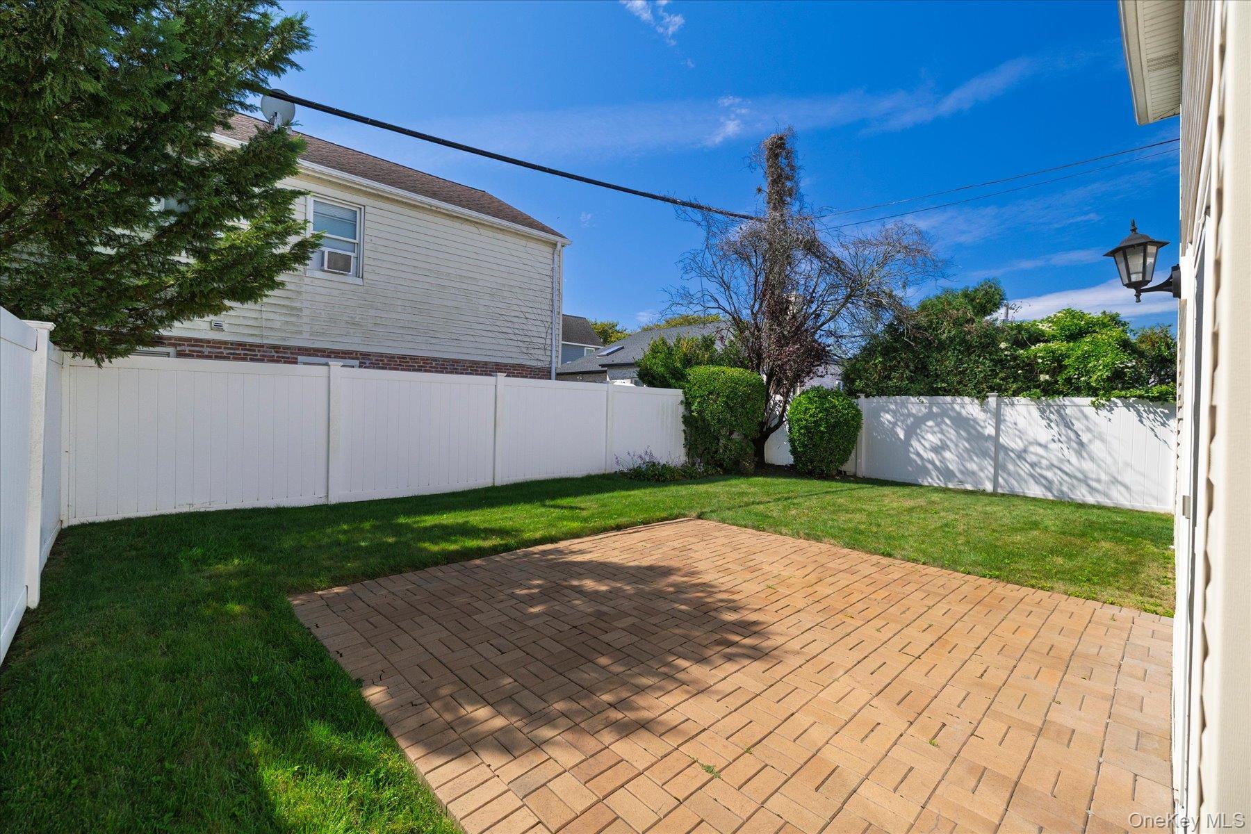 Single Family Park Street  Nassau County, NY 11509, MLS-1048755-21