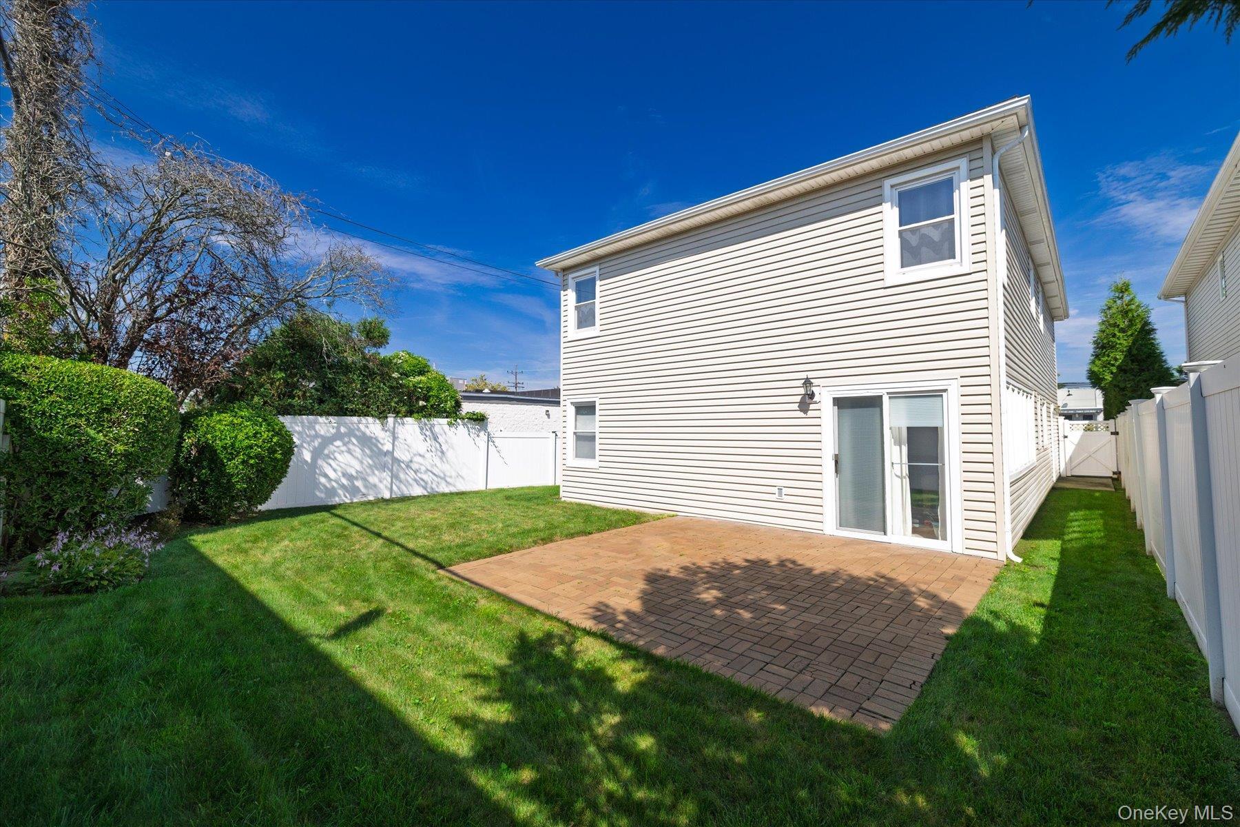 Single Family Park Street  Nassau County, NY 11509, MLS-1048755-23